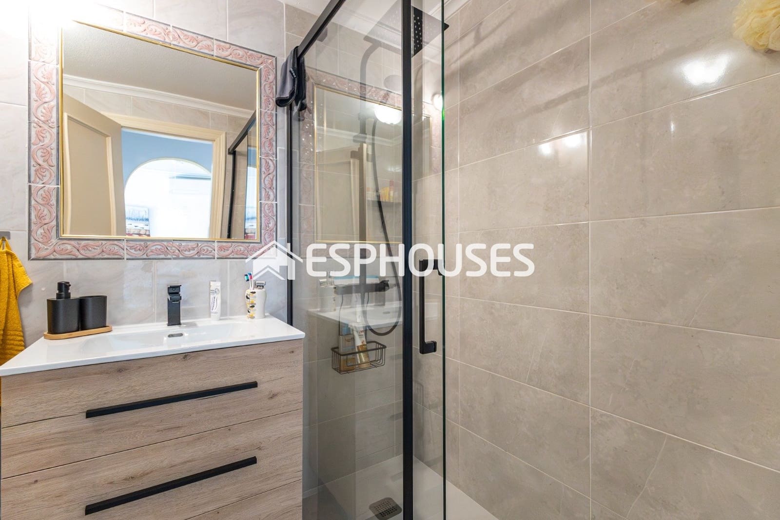 2 chambre Appartement à vendre à Guardamar del Segura avec piscine - 179 000 € (Ref: 9656358)