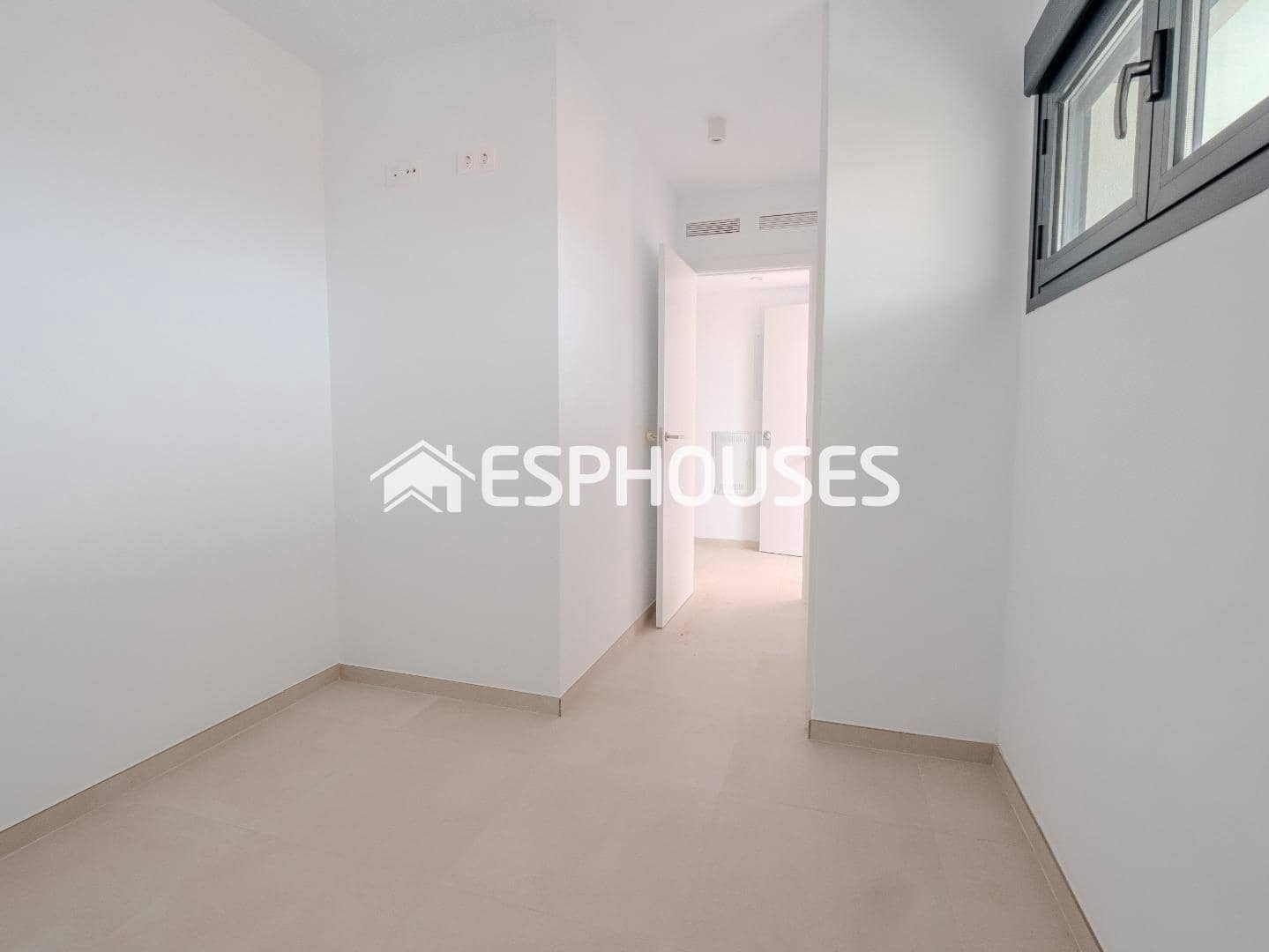 2 Zimmer Apartment zu verkaufen in Alicante / Alacant Stadt mit Pool Garage - 394.506 € (Ref: 9677696)