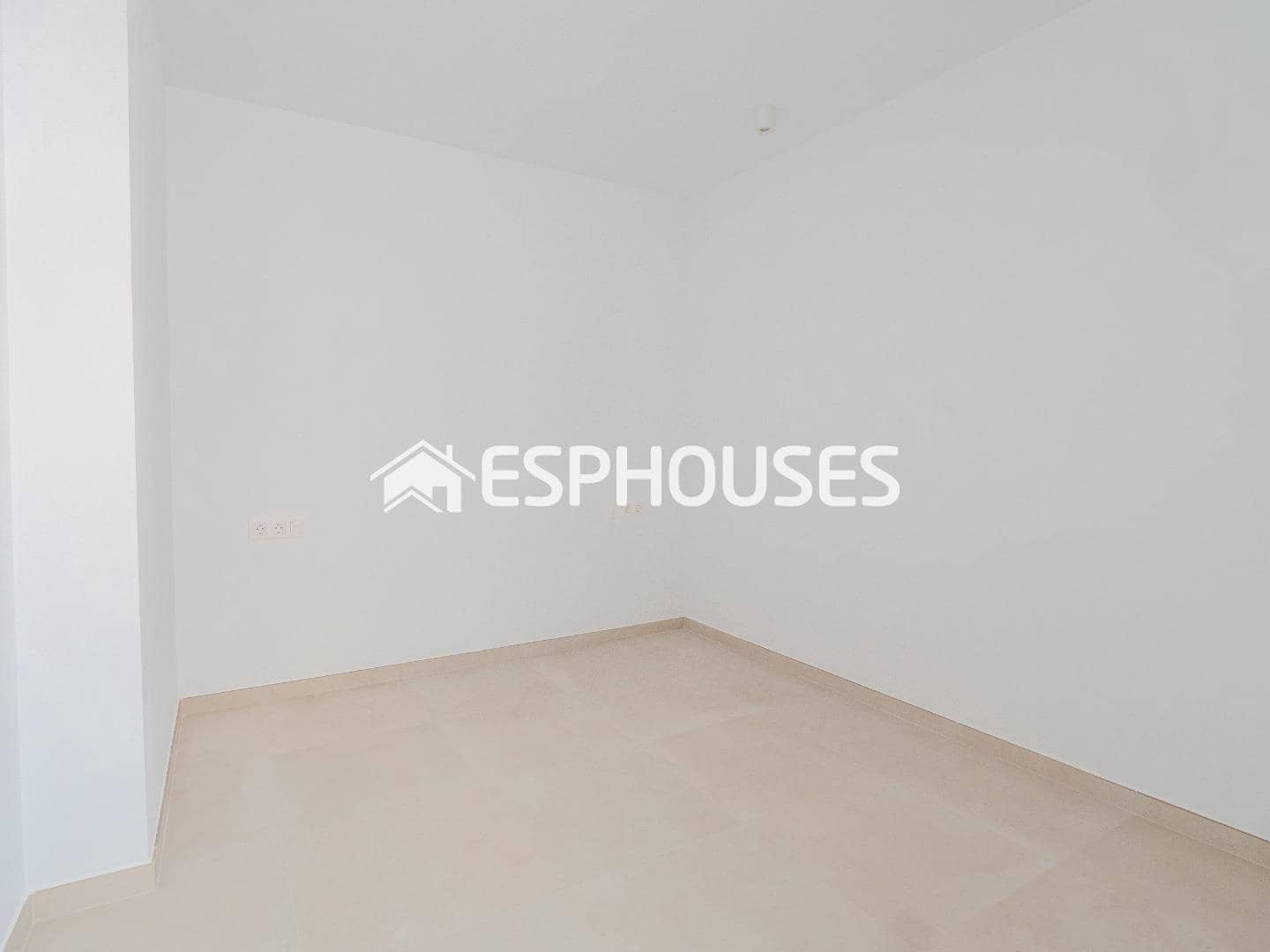 2 Zimmer Apartment zu verkaufen in Alicante / Alacant Stadt mit Pool Garage - 394.506 € (Ref: 9677696)