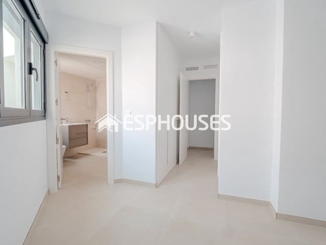 2 soveværelse Penthouse til salg i Florida Baja, Alicante by med swimmingpool garage - € 394.506 (Ref: 9677696)