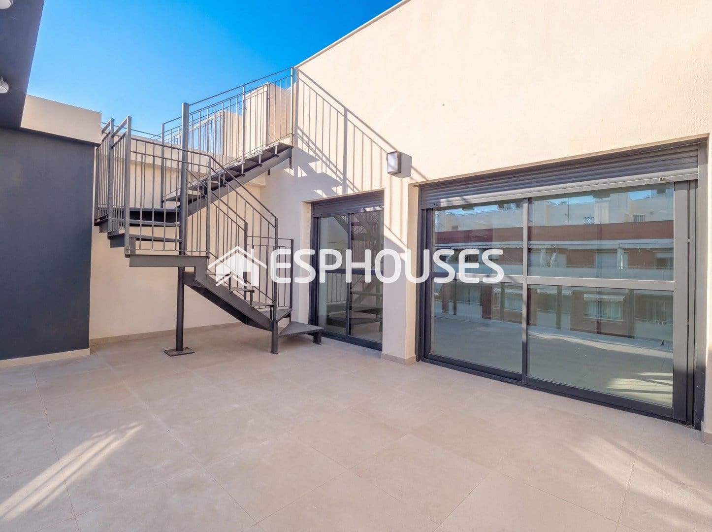 2 Zimmer Penthouse zu verkaufen in Alicante / Alacant Stadt mit Pool Garage - 394.506 € (Ref: 9677696)