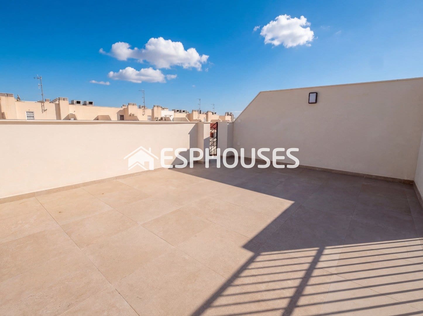 2 Zimmer Penthouse zu verkaufen in Alicante / Alacant Stadt mit Pool Garage - 394.506 € (Ref: 9677696)
