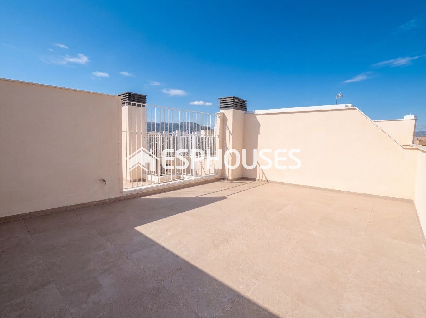 2 Zimmer Penthouse zu verkaufen in Alicante / Alacant Stadt mit Pool Garage - 394.506 € (Ref: 9677696)