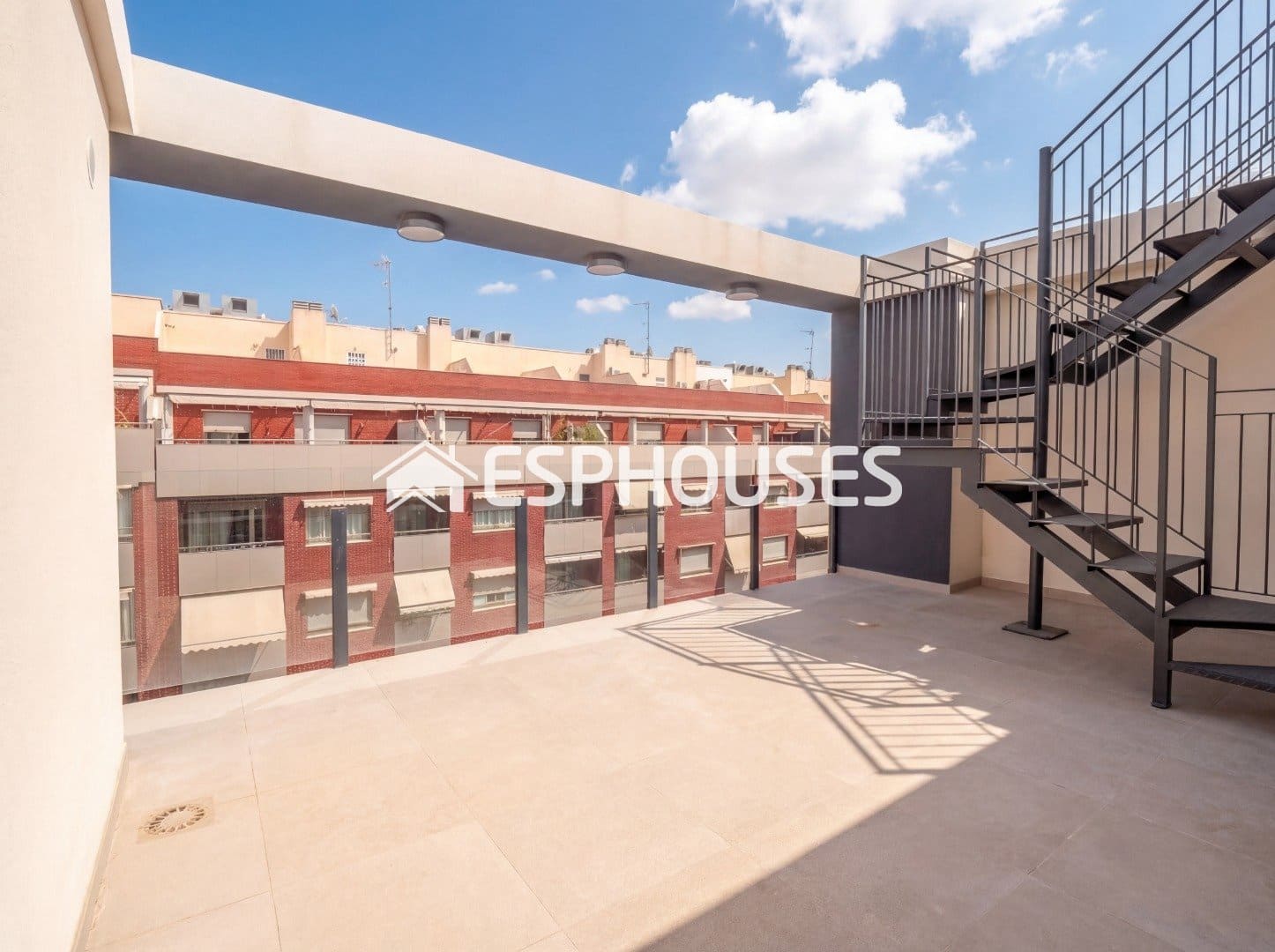 2 Zimmer Penthouse zu verkaufen in Alicante / Alacant Stadt mit Pool Garage - 394.506 € (Ref: 9677696)