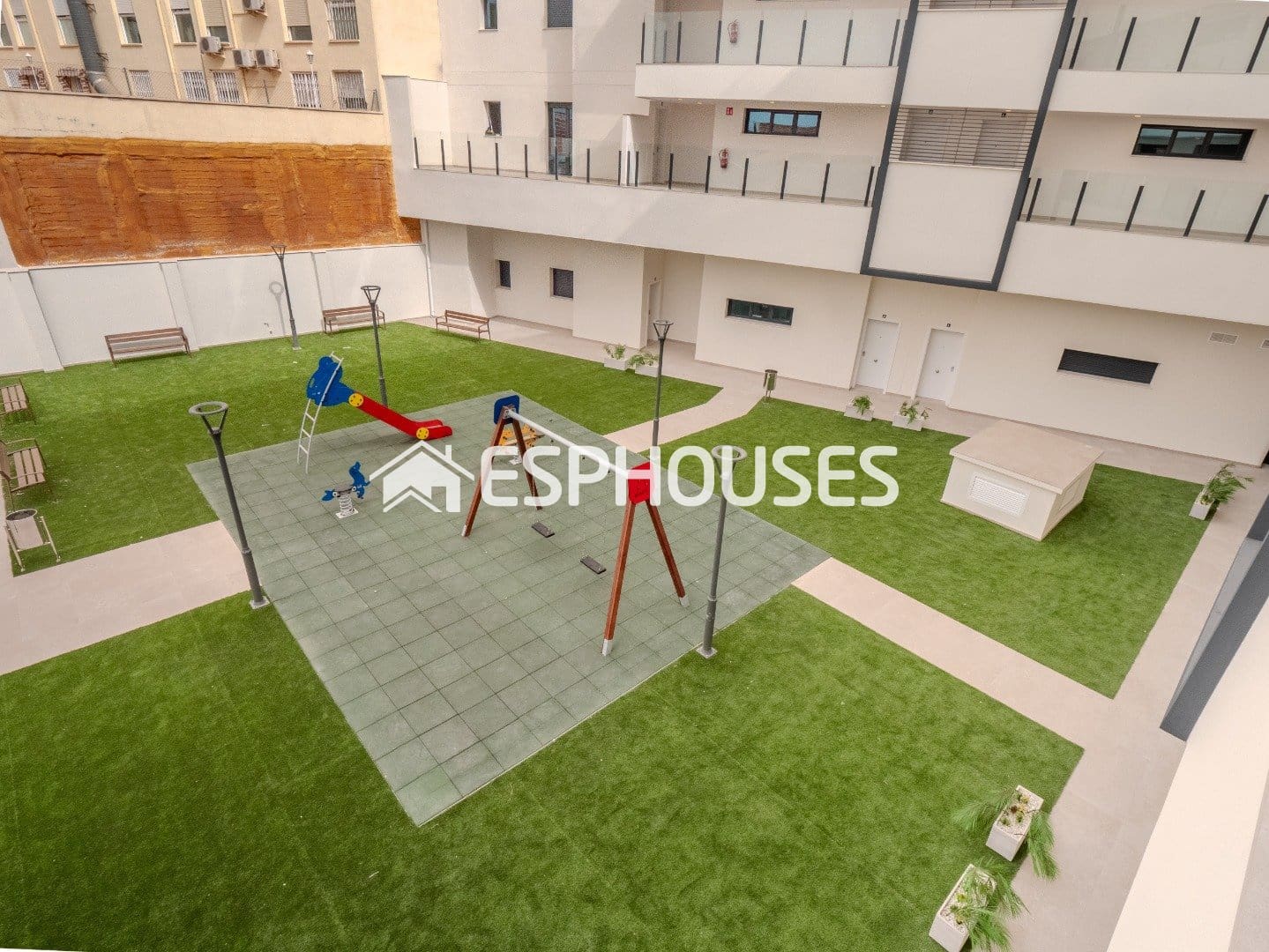 2 Zimmer Penthouse zu verkaufen in Alicante / Alacant Stadt mit Pool Garage - 394.506 € (Ref: 9677696)