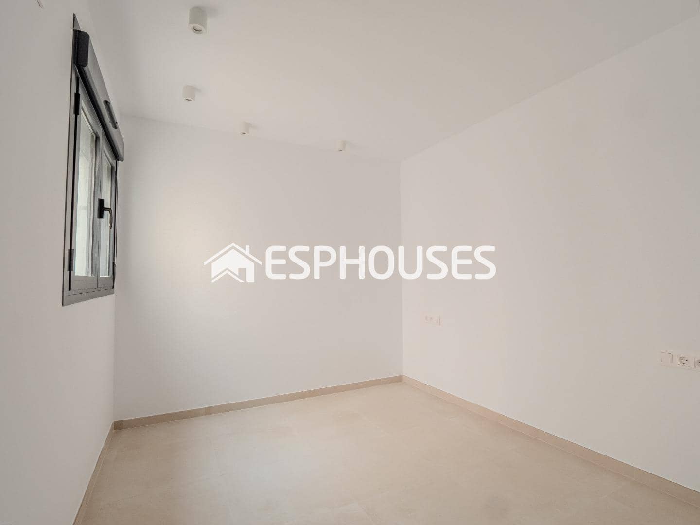 2 Zimmer Apartment zu verkaufen in Alicante / Alacant Stadt mit Pool Garage - 341.481 € (Ref: 9677697)