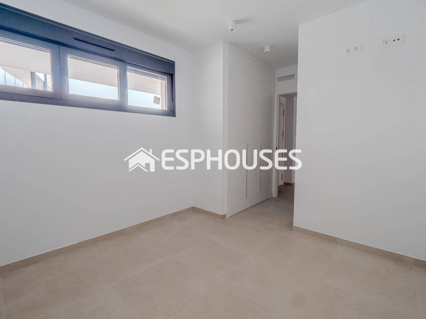 2 Zimmer Apartment zu verkaufen in Alicante / Alacant Stadt mit Pool Garage - 341.481 € (Ref: 9677697)