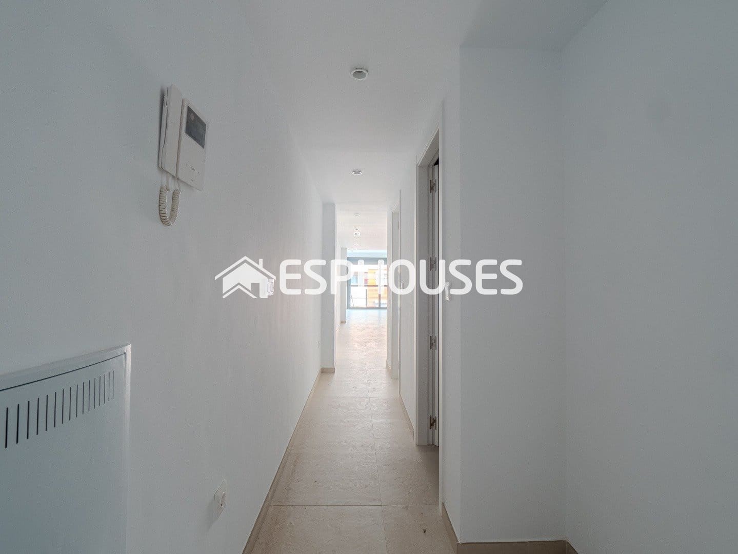 Apartamento de 2 habitaciones en Alicante / Alacant ciudad en venta con piscina garaje - 341.481 € (Ref: 9677697)