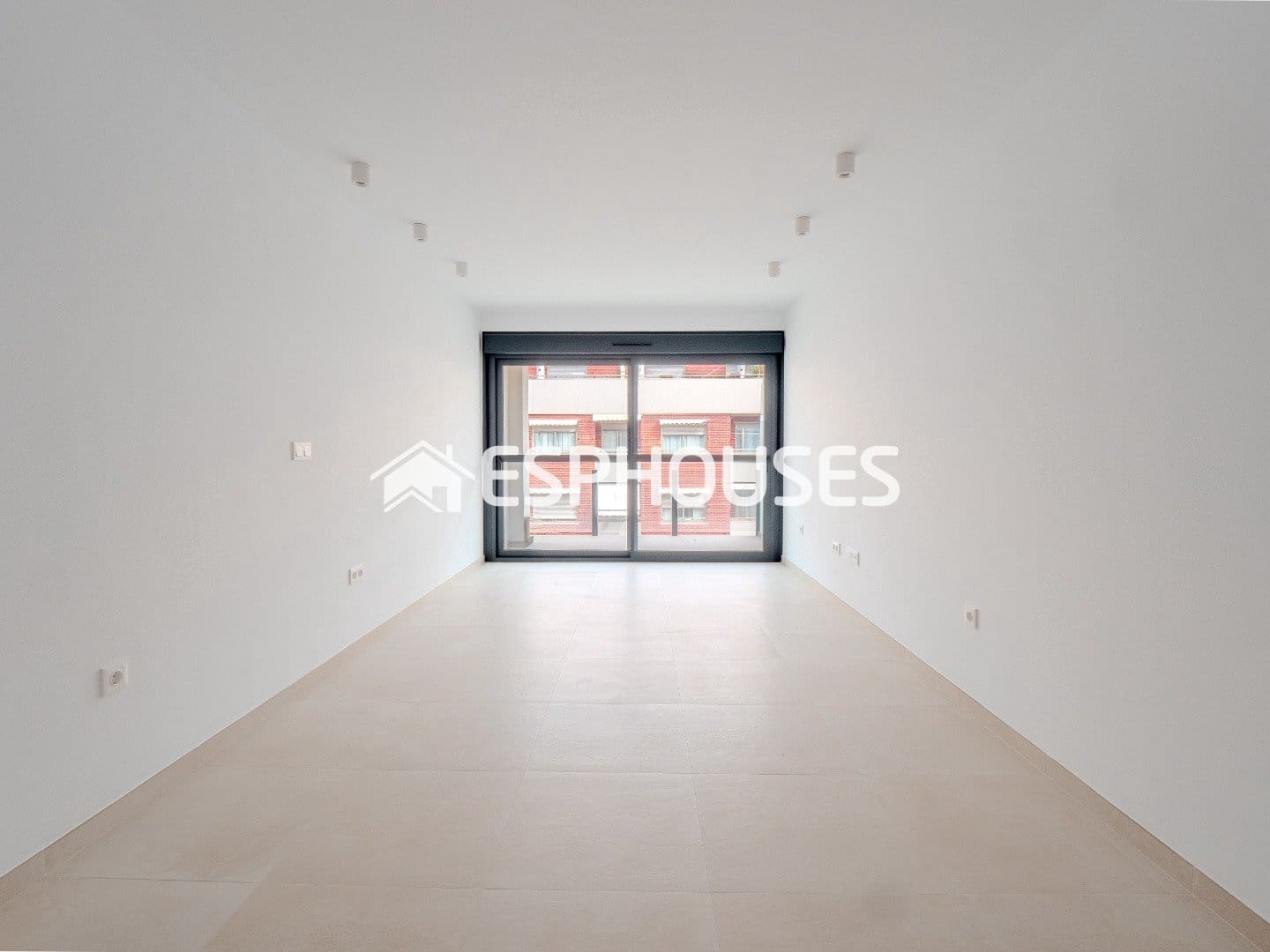 Apartamento de 2 habitaciones en Alicante / Alacant ciudad en venta con piscina garaje - 341.481 € (Ref: 9677697)