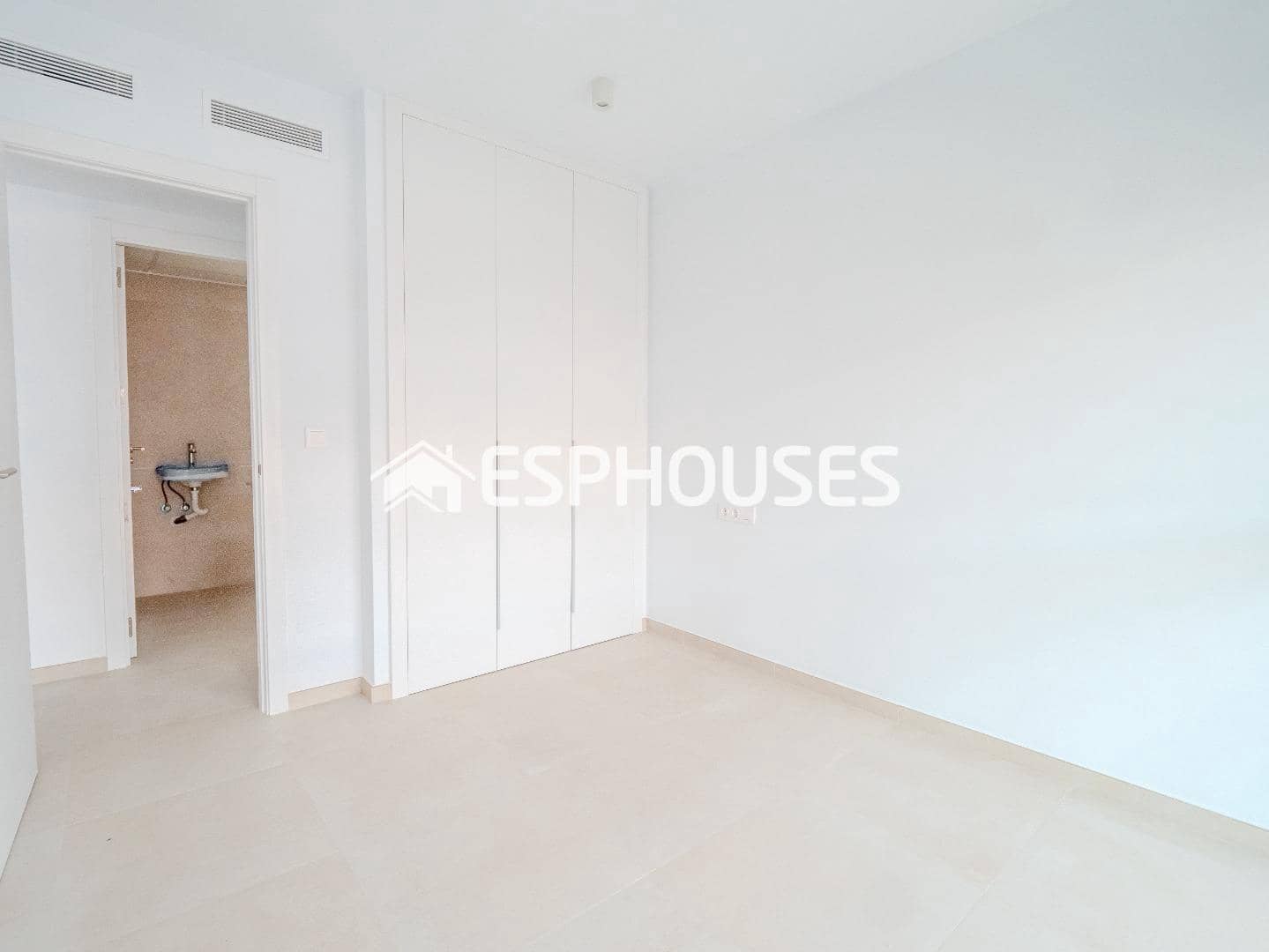 2 Zimmer Apartment zu verkaufen in Alicante / Alacant Stadt mit Pool Garage - 277.851 € (Ref: 9677698)