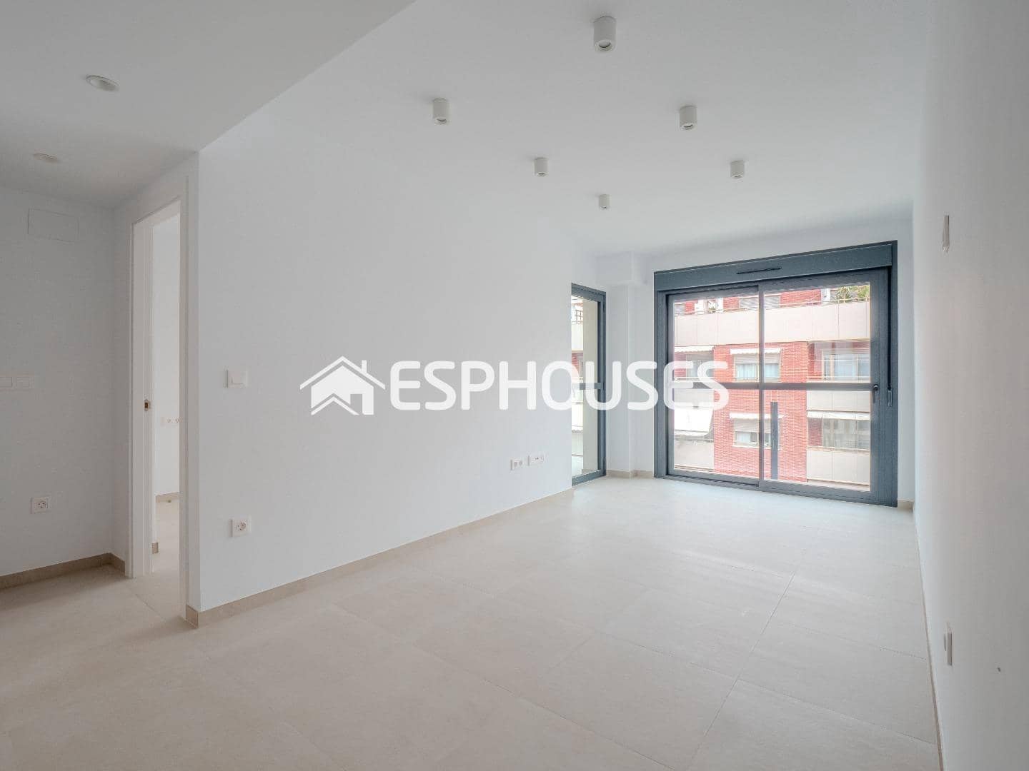 2 Zimmer Apartment zu verkaufen in Alicante / Alacant Stadt mit Pool Garage - 277.851 € (Ref: 9677698)