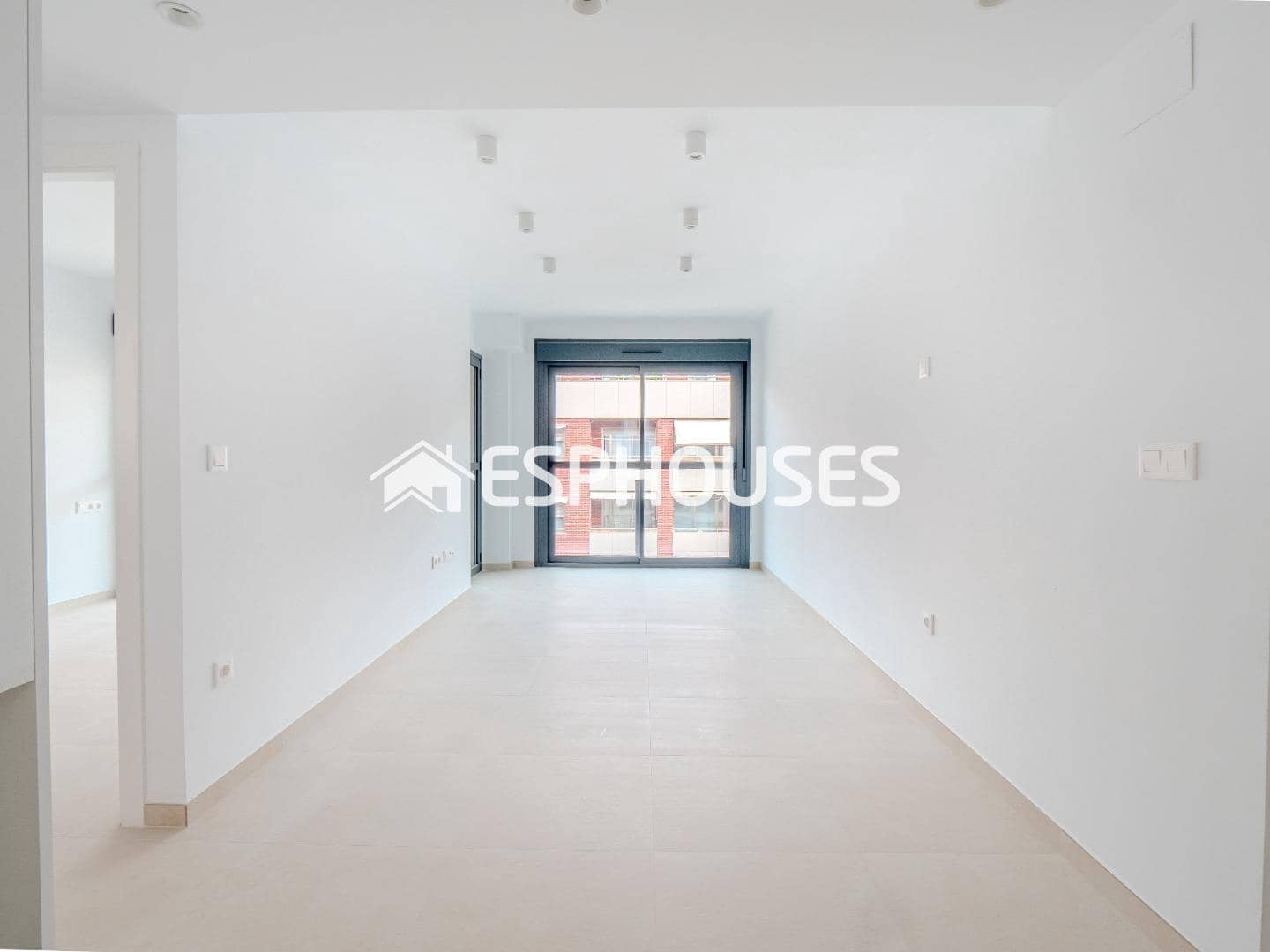 2 Zimmer Apartment zu verkaufen in Alicante / Alacant Stadt mit Pool Garage - 277.851 € (Ref: 9677698)