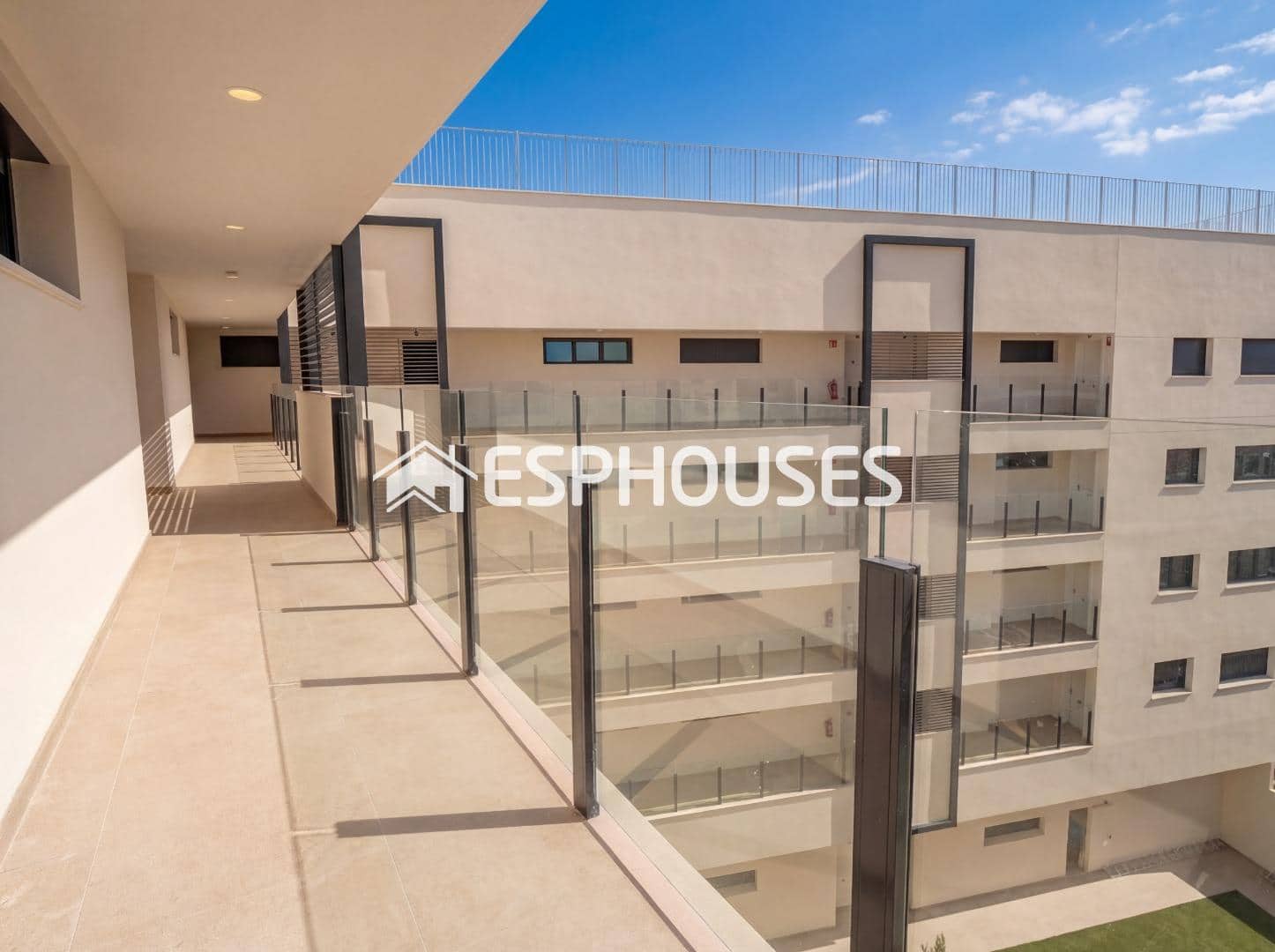 2 Zimmer Apartment zu verkaufen in Alicante / Alacant Stadt mit Pool Garage - 277.851 € (Ref: 9677698)