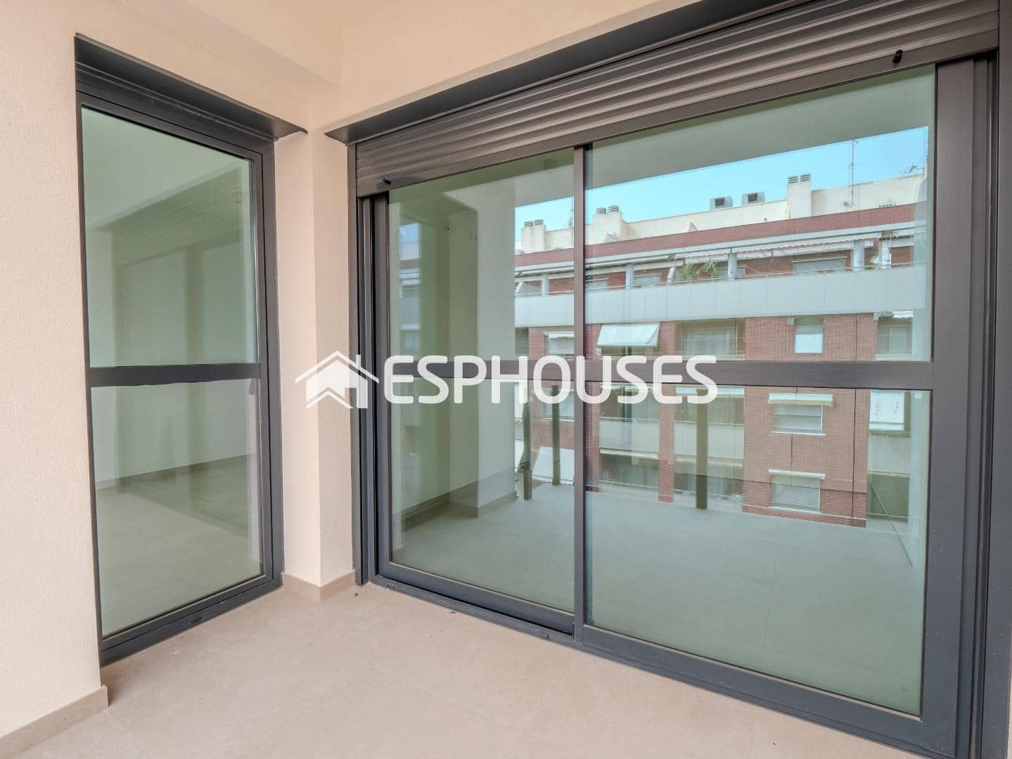 2 Zimmer Apartment zu verkaufen in Alicante / Alacant Stadt mit Pool Garage - 277.851 € (Ref: 9677698)