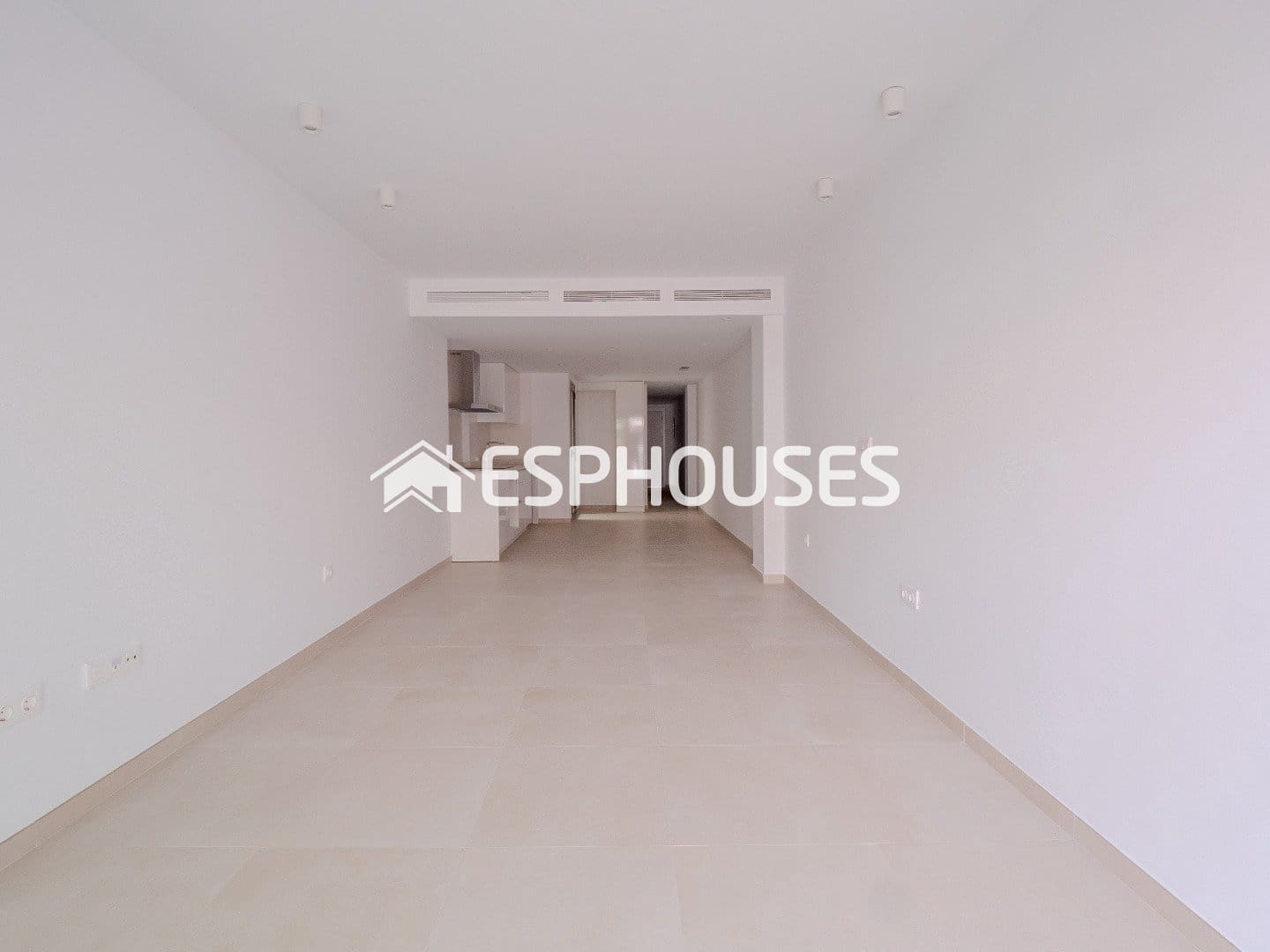 Apartamento de 2 habitaciones en Alicante / Alacant ciudad en venta con piscina garaje - 319.211 € (Ref: 9677699)