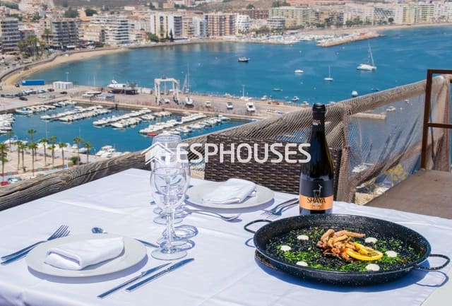 4 soveværelse Villa til salg i El Hornillo, Aguilas med swimmingpool garage - € 485.000 (Ref: 9683187)