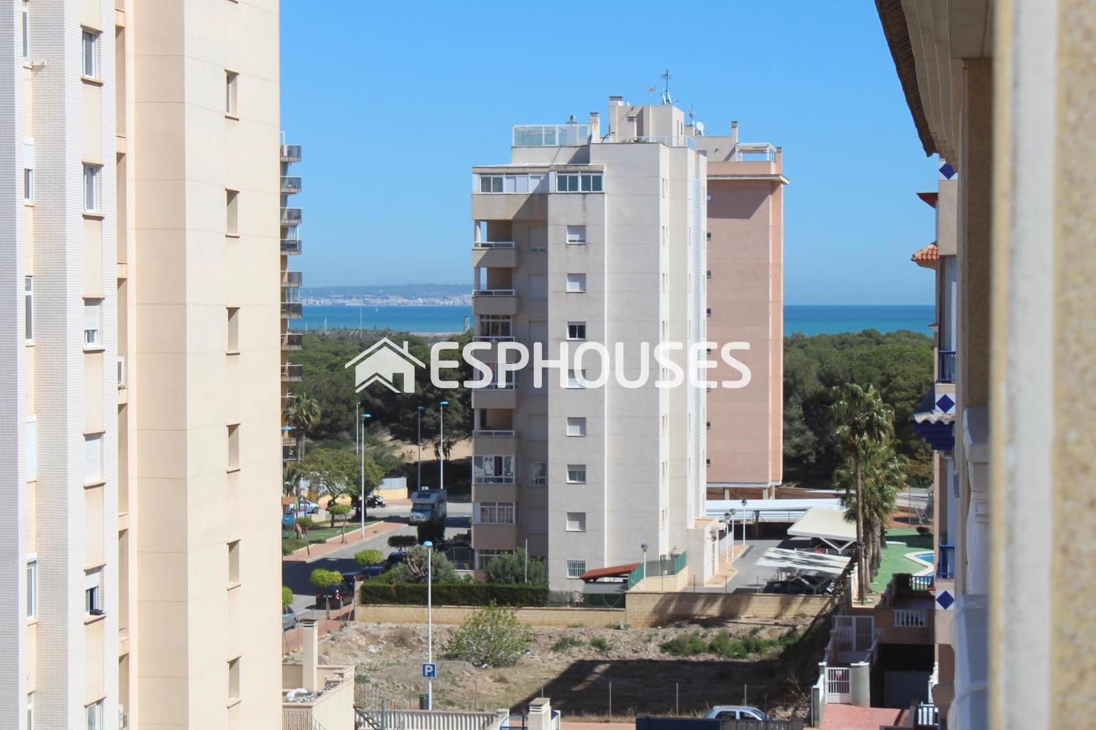 2 bedroom Apartment for sale in Guardamar del Segura with pool - € 149,990 (Ref: 9699112)
