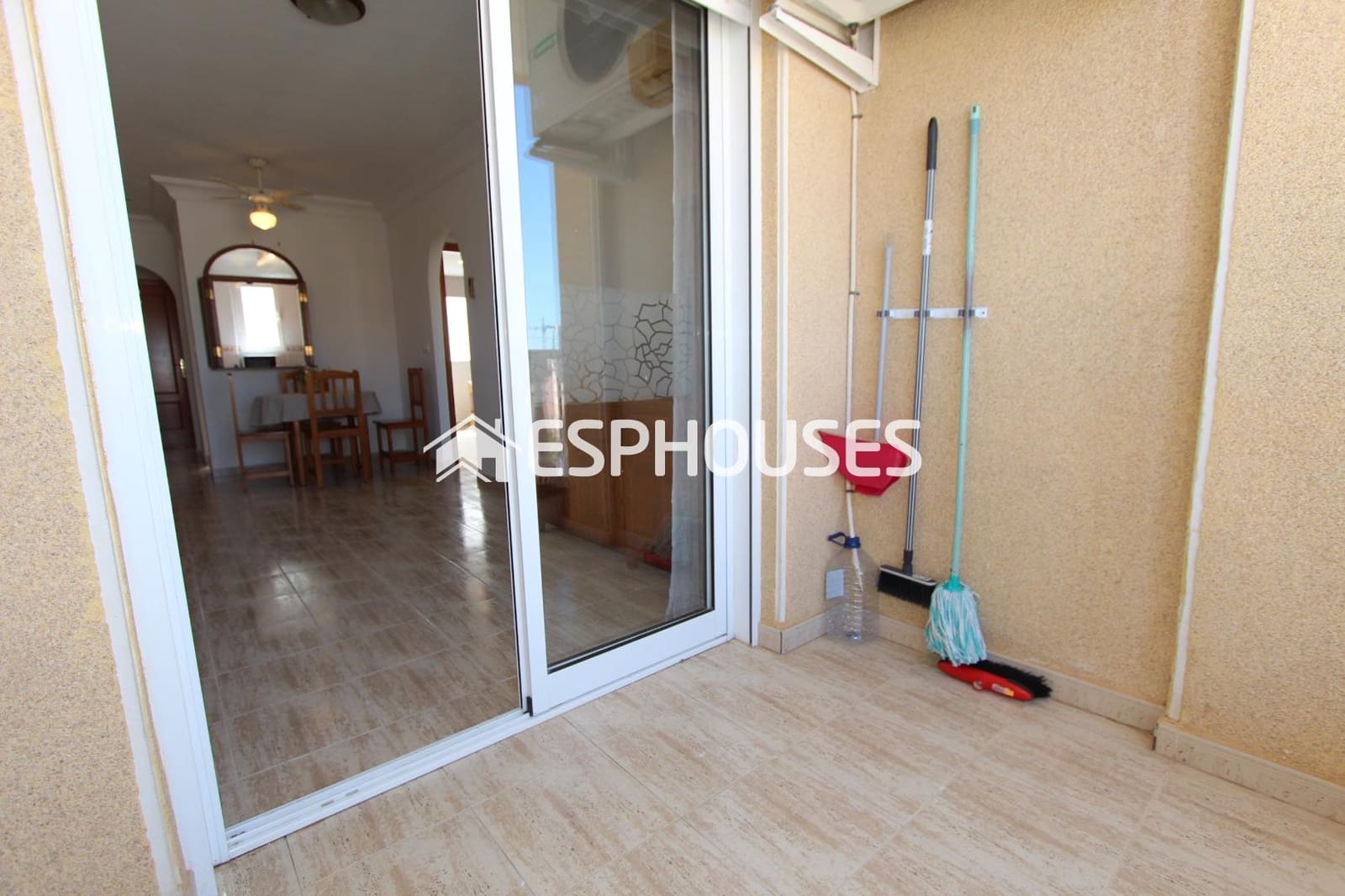 2 bedroom Apartment for sale in Guardamar del Segura with pool - € 149,990 (Ref: 9699112)