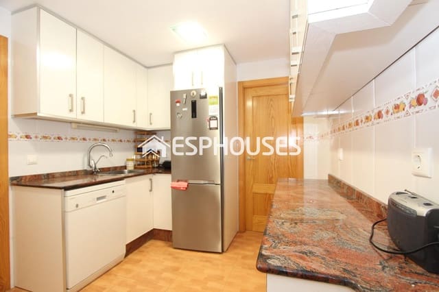 3 chambre Appartement à vendre à Guardamar Playa, Guardamar del Segura - 206 000 € (Ref: 9699113)