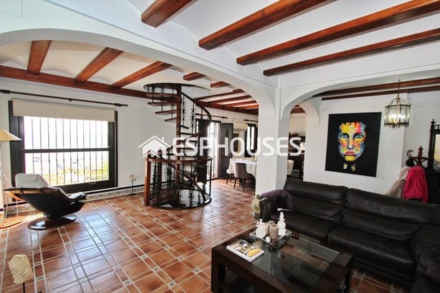 3 bedroom Villa for sale in Altea - € 1,300,000 (Ref: 9720282)