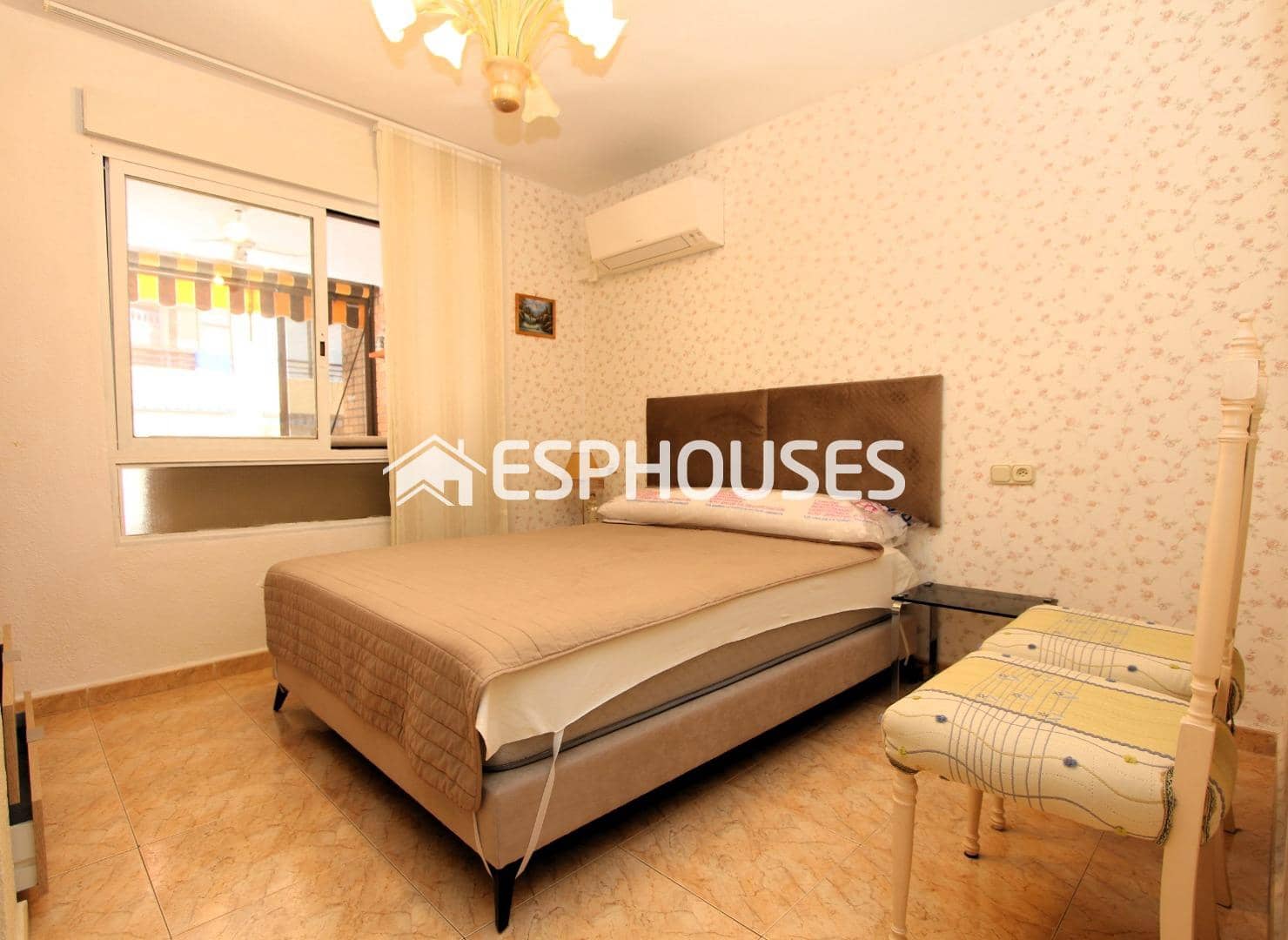 Apartamento de 2 habitaciones en Guardamar del Segura en venta - 179.990 € (Ref: 9720283)