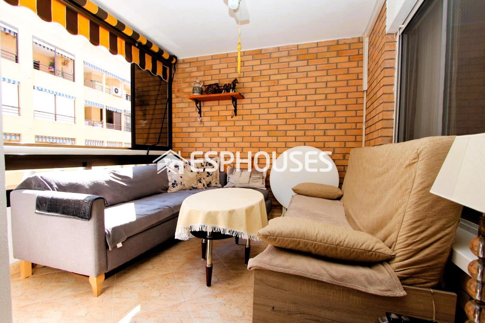 Apartamento de 2 habitaciones en Guardamar del Segura en venta - 179.990 € (Ref: 9720283)