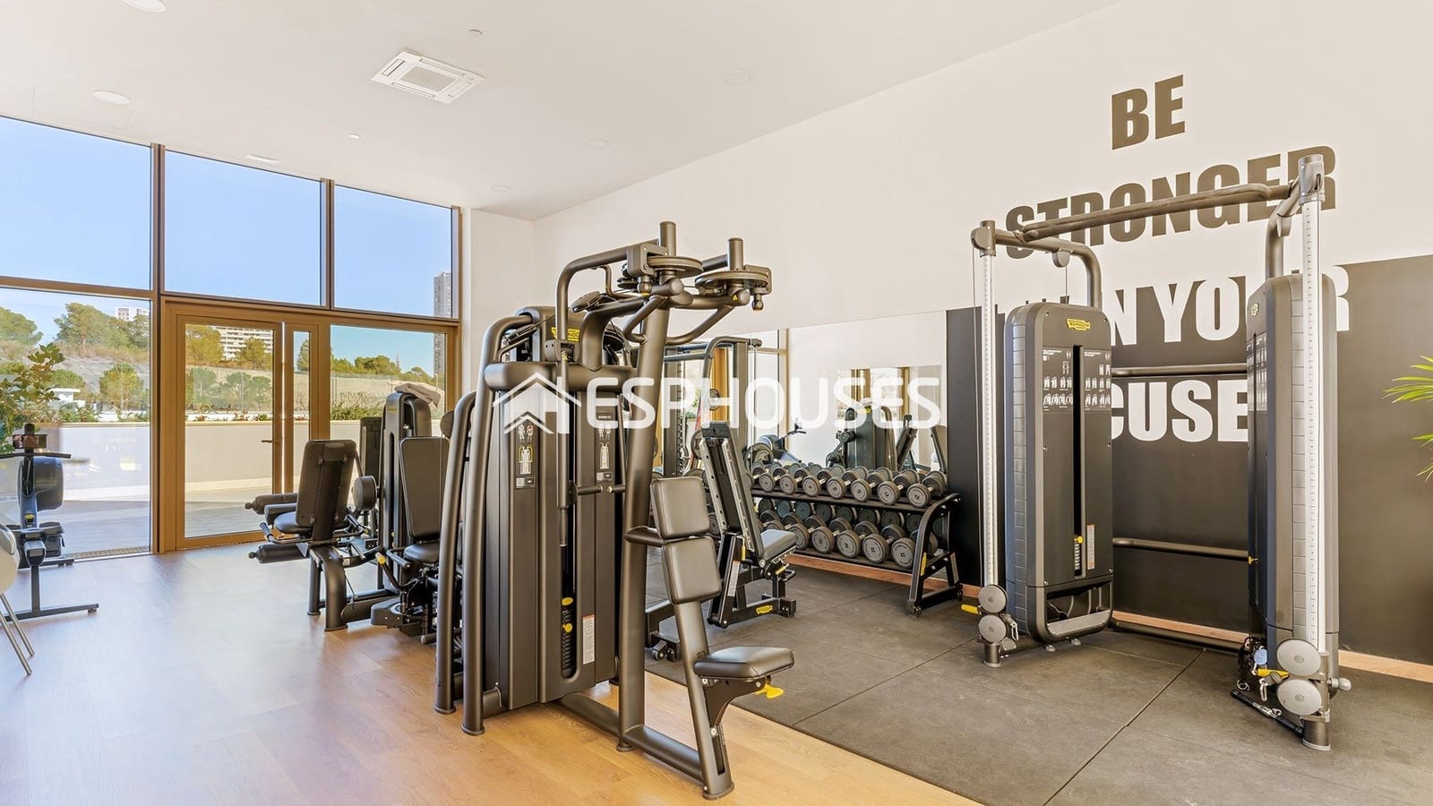3 soveværelse Lejlighed til salg i Benidorm med swimmingpool garage - € 1.065.000 (Ref: 9720287)