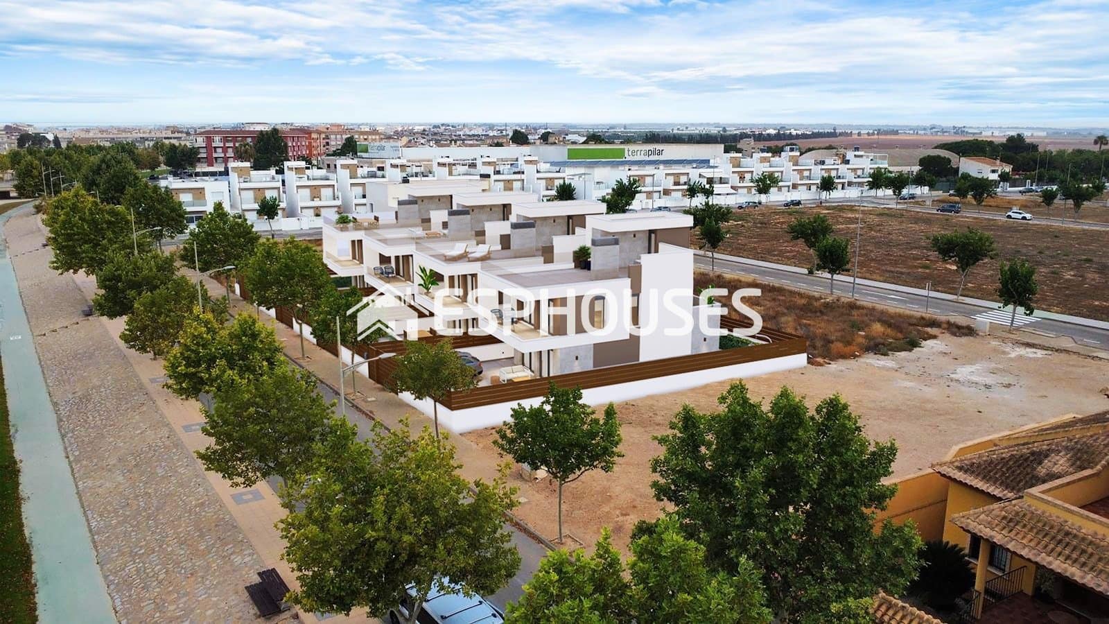 Chalet de 3 habitaciones en Pilar de la Horadada en venta con piscina garaje - 550.000 € (Ref: 9720290)
