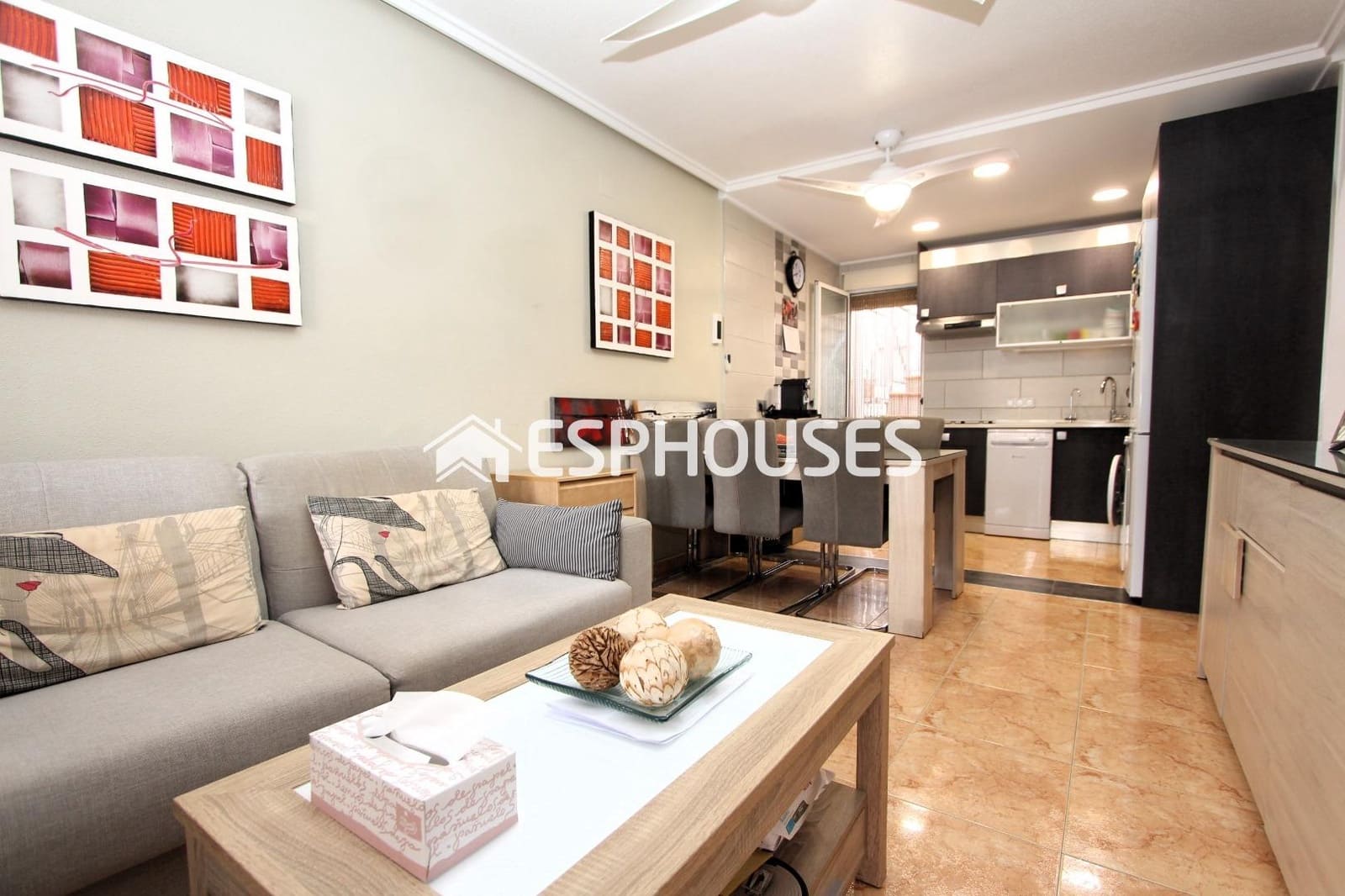 2 quarto Apartamento para venda em Torrevieja com piscina - 145 000 € (Ref: 9735849)