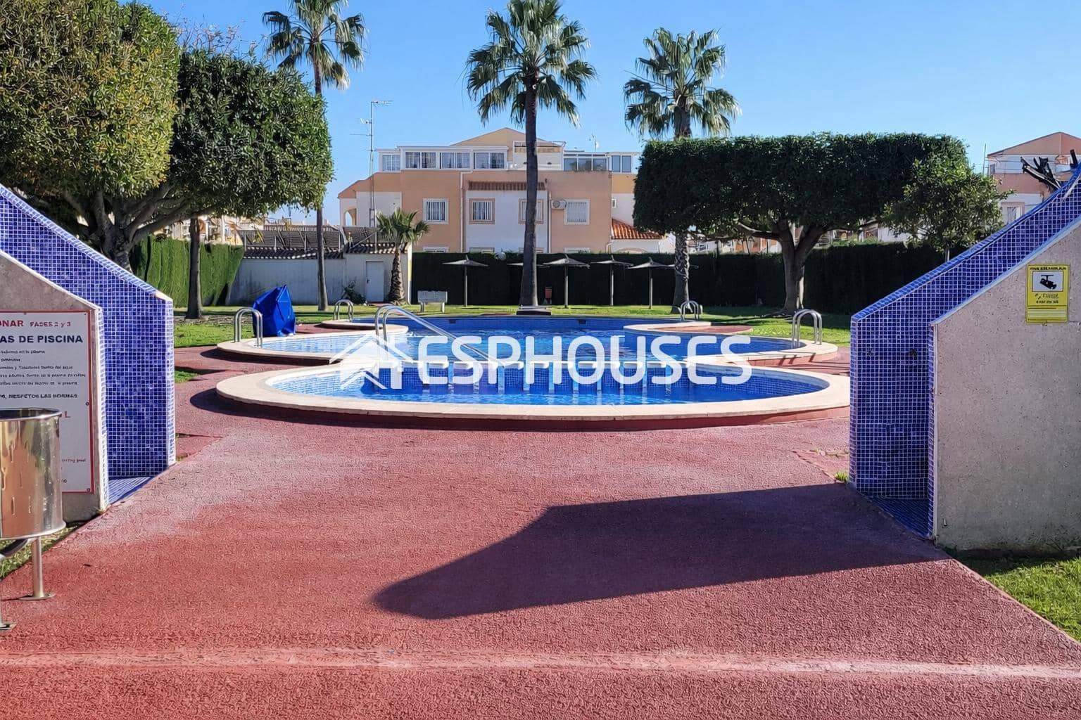 2 quarto Apartamento para venda em Torrevieja com piscina - 145 000 € (Ref: 9735849)