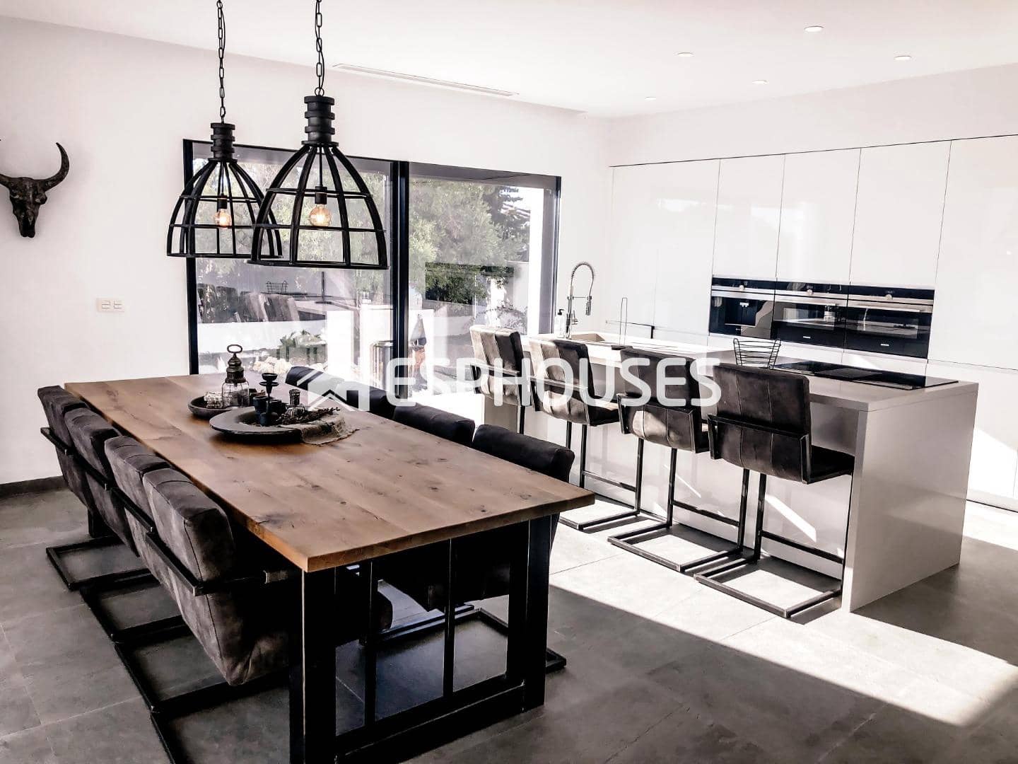 6 bedroom Villa for sale in Rojales with pool garage - € 2,300,000 (Ref: 9735850)