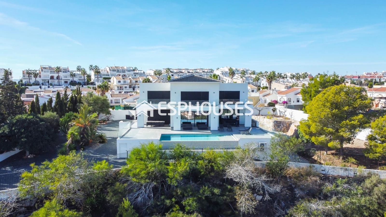 6 bedroom Villa for sale in Rojales with pool garage - € 2,300,000 (Ref: 9735850)