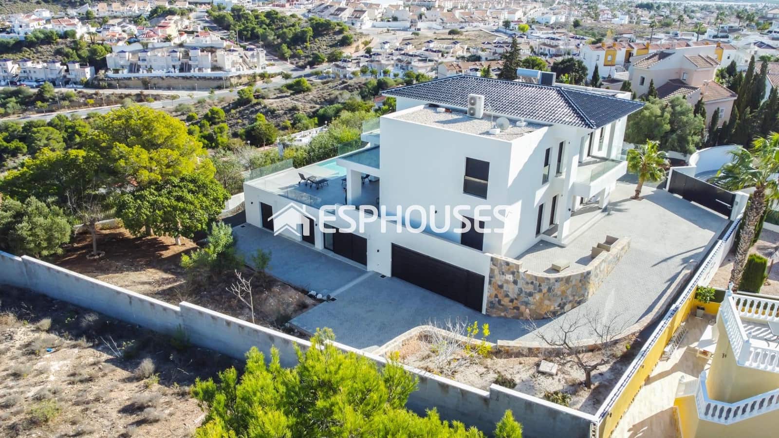 6 bedroom Villa for sale in Rojales with pool garage - € 2,300,000 (Ref: 9735850)