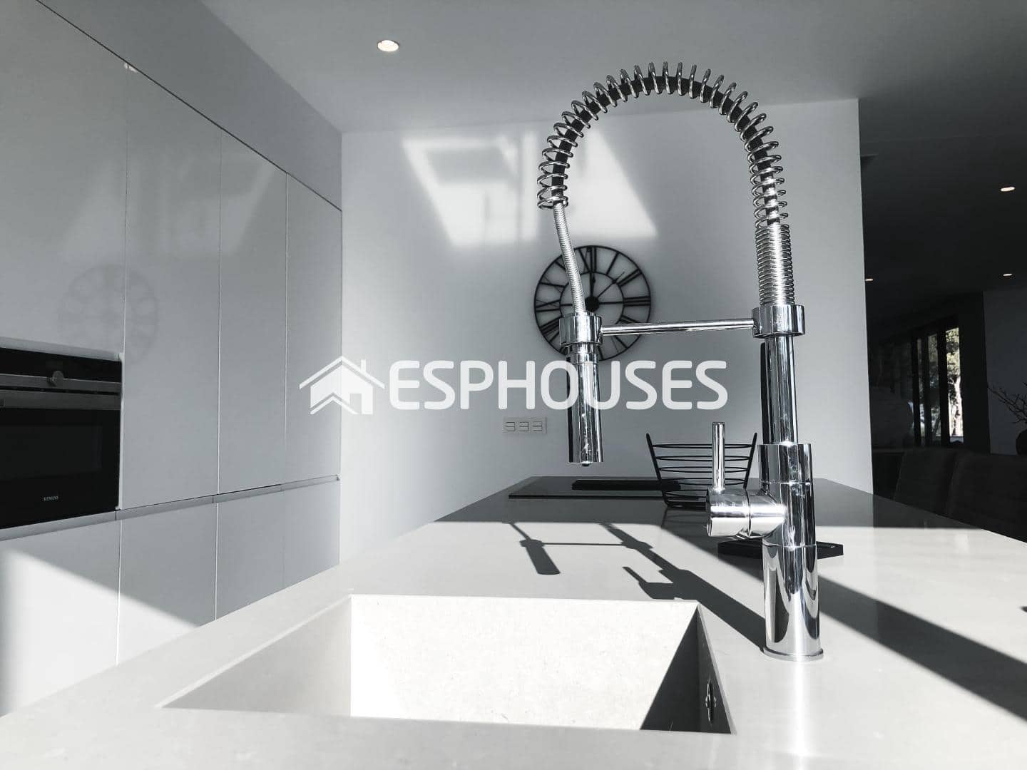 6 bedroom Villa for sale in Rojales with pool garage - € 2,300,000 (Ref: 9735850)