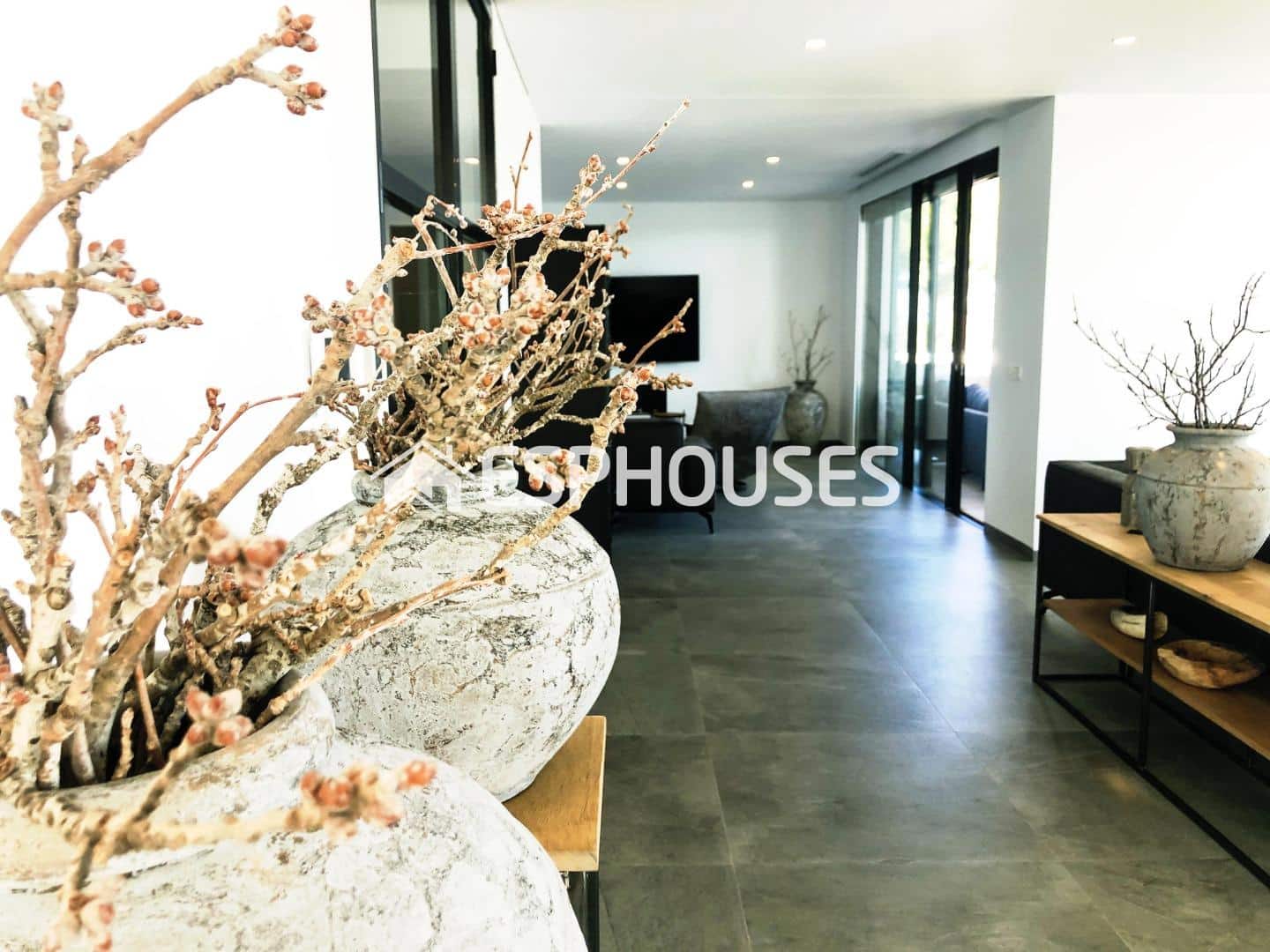 6 bedroom Villa for sale in Rojales with pool garage - € 2,300,000 (Ref: 9735850)