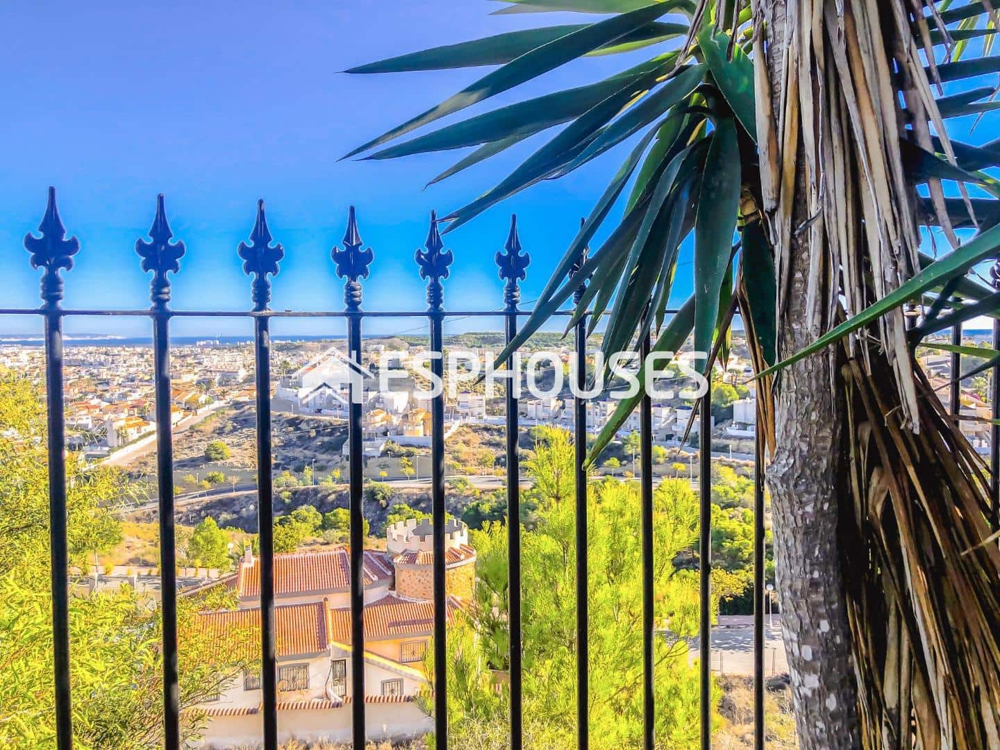 6 bedroom Villa for sale in Rojales with pool garage - € 2,300,000 (Ref: 9735850)