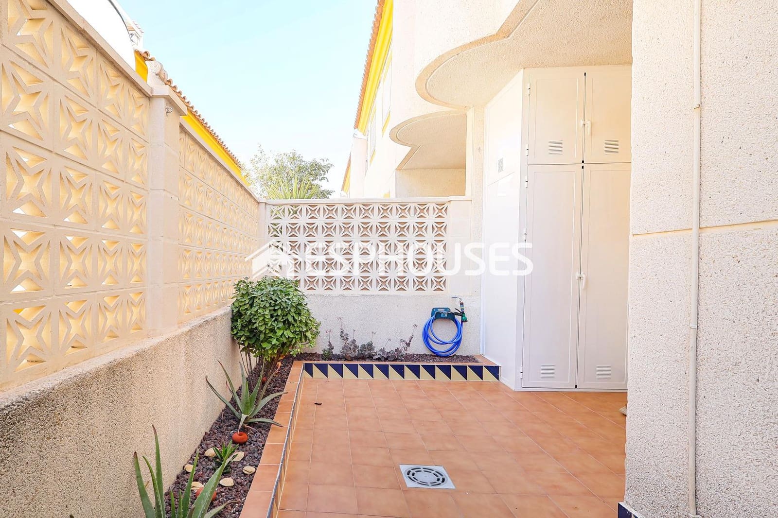 2 quarto Bungalow para venda em Guardamar del Segura com piscina - 155 000 € (Ref: 9735851)