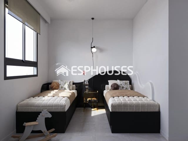 Apartamento de 3 habitaciones en San Miguel de Salinas en venta con piscina garaje - 249.900 € (Ref: 9735857)