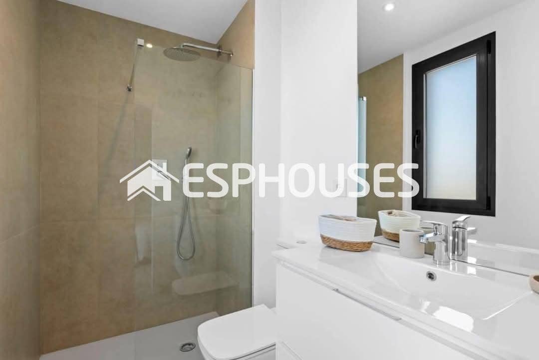 2 bedroom Apartment for sale in Mar de Cristal with pool garage - € 305,000 (Ref: 9735862)