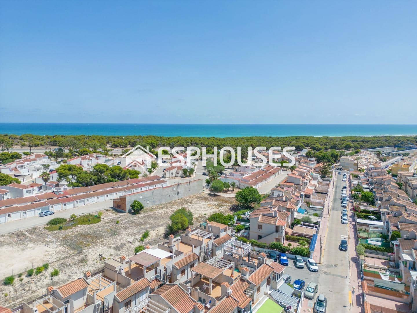 2 bedroom Apartment for sale in Guardamar del Segura with pool - € 149,000 (Ref: 9744197)