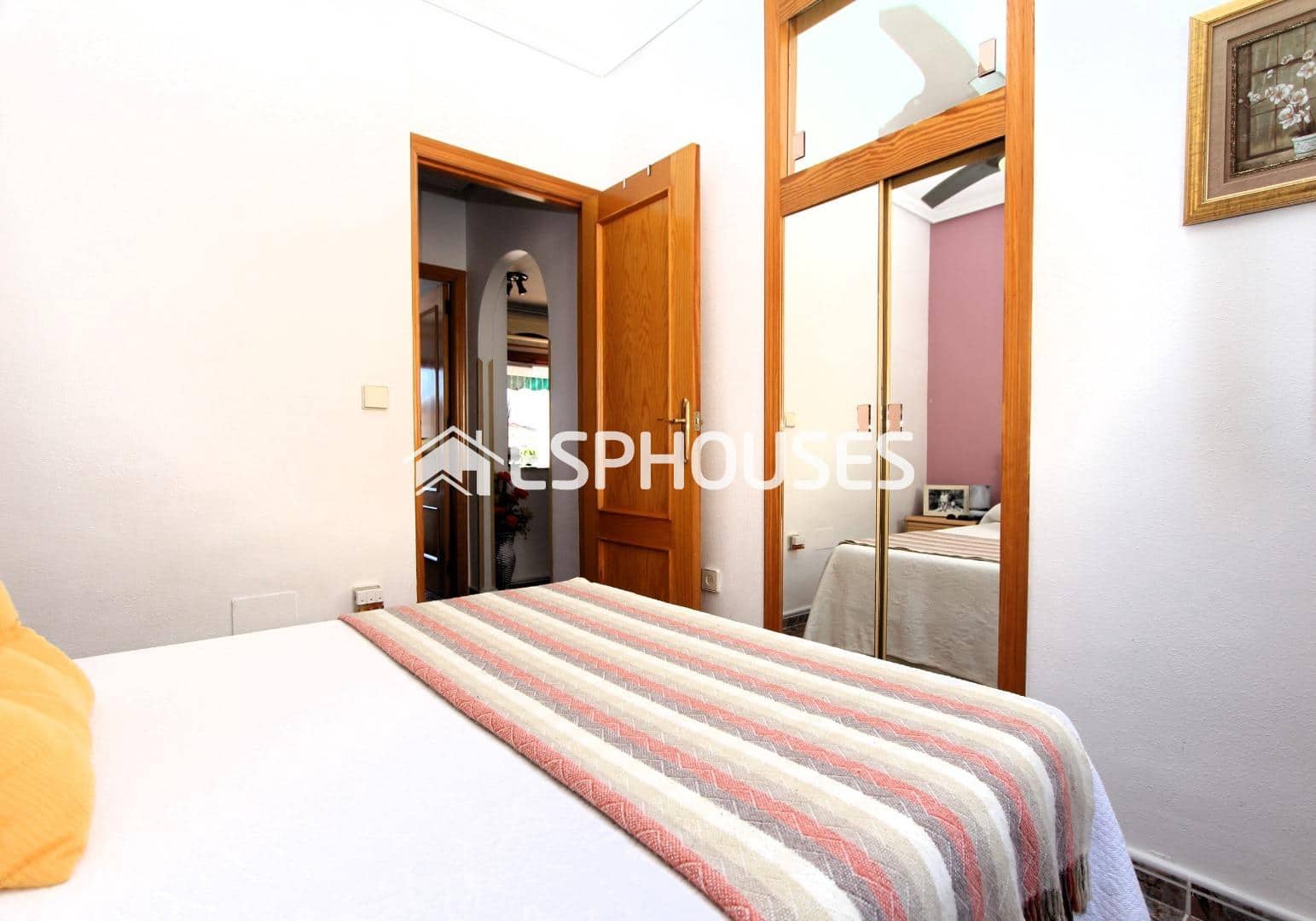 2 bedroom Apartment for sale in Guardamar del Segura with pool - € 149,000 (Ref: 9744197)