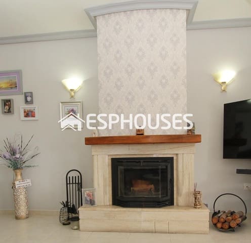 4 makuuhuone Huvila myytävänä paikassa Bonalba, Busot mukana uima-altaan 
autotalli - 595 000 € (Ref: 9756651)