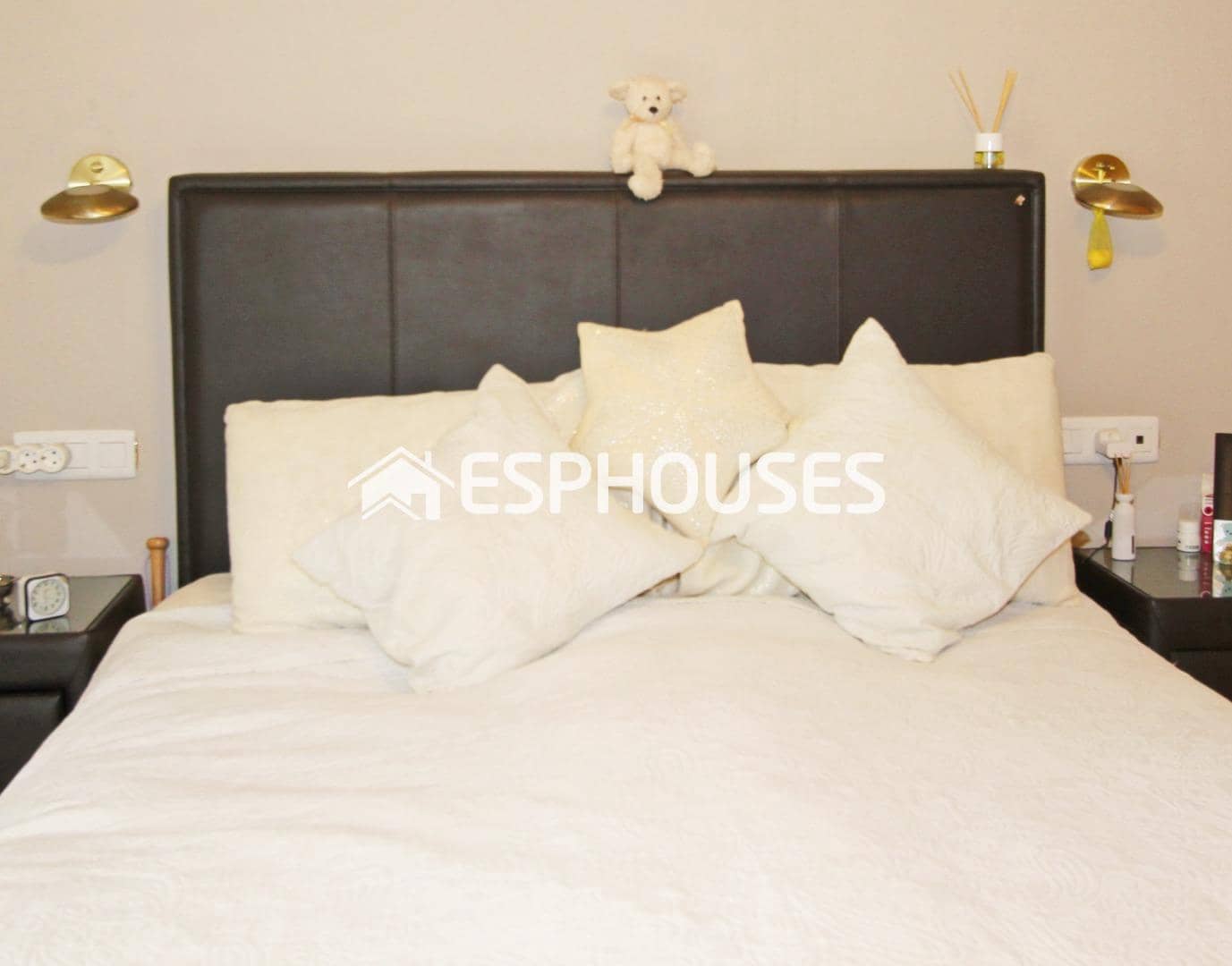 4 soverom Villa til salgs i Busot med svømmebasseng garasje - € 595 000 (Ref: 9756651)