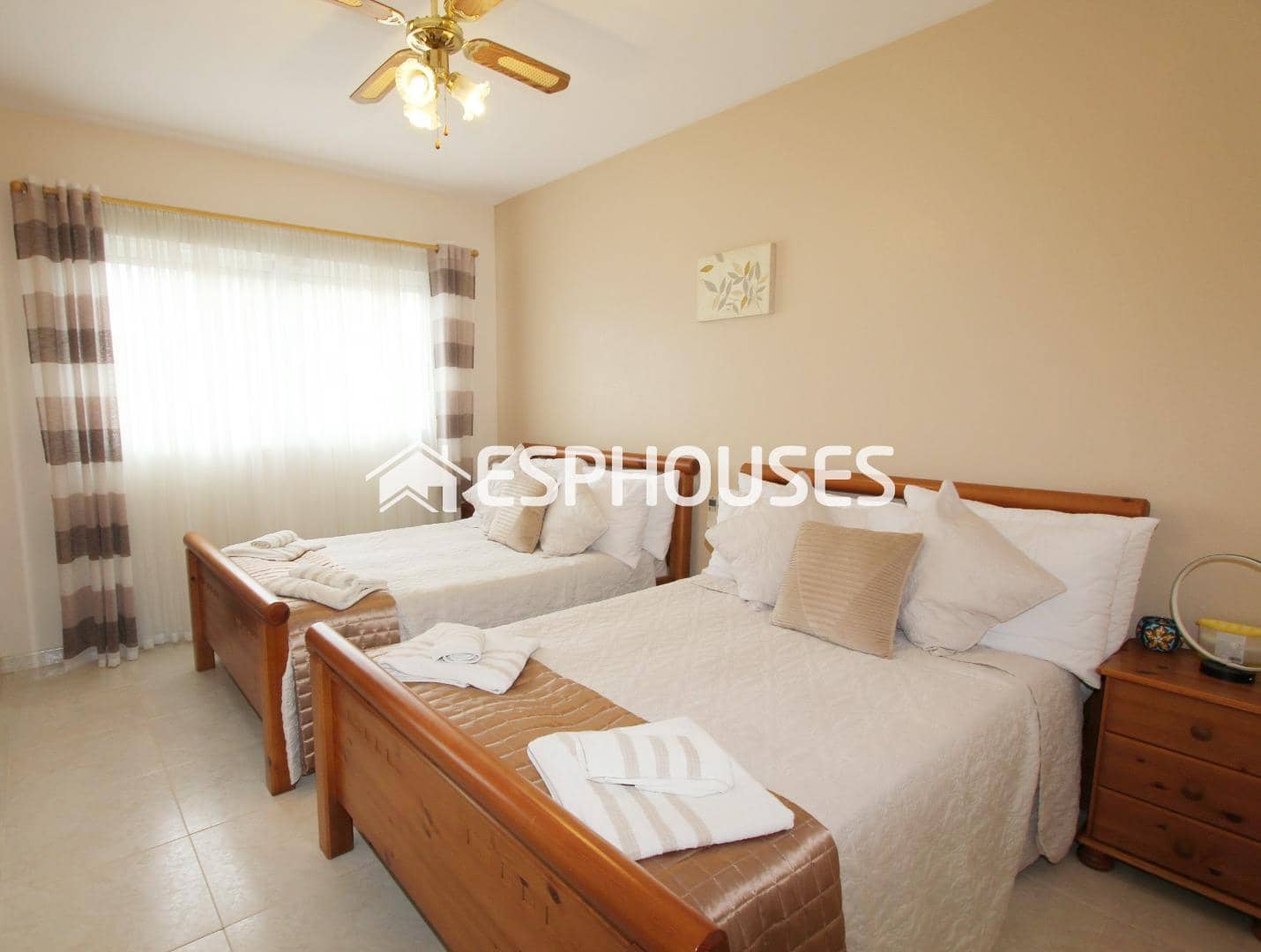 4 soverom Villa til salgs i Busot med svømmebasseng garasje - € 595 000 (Ref: 9756651)