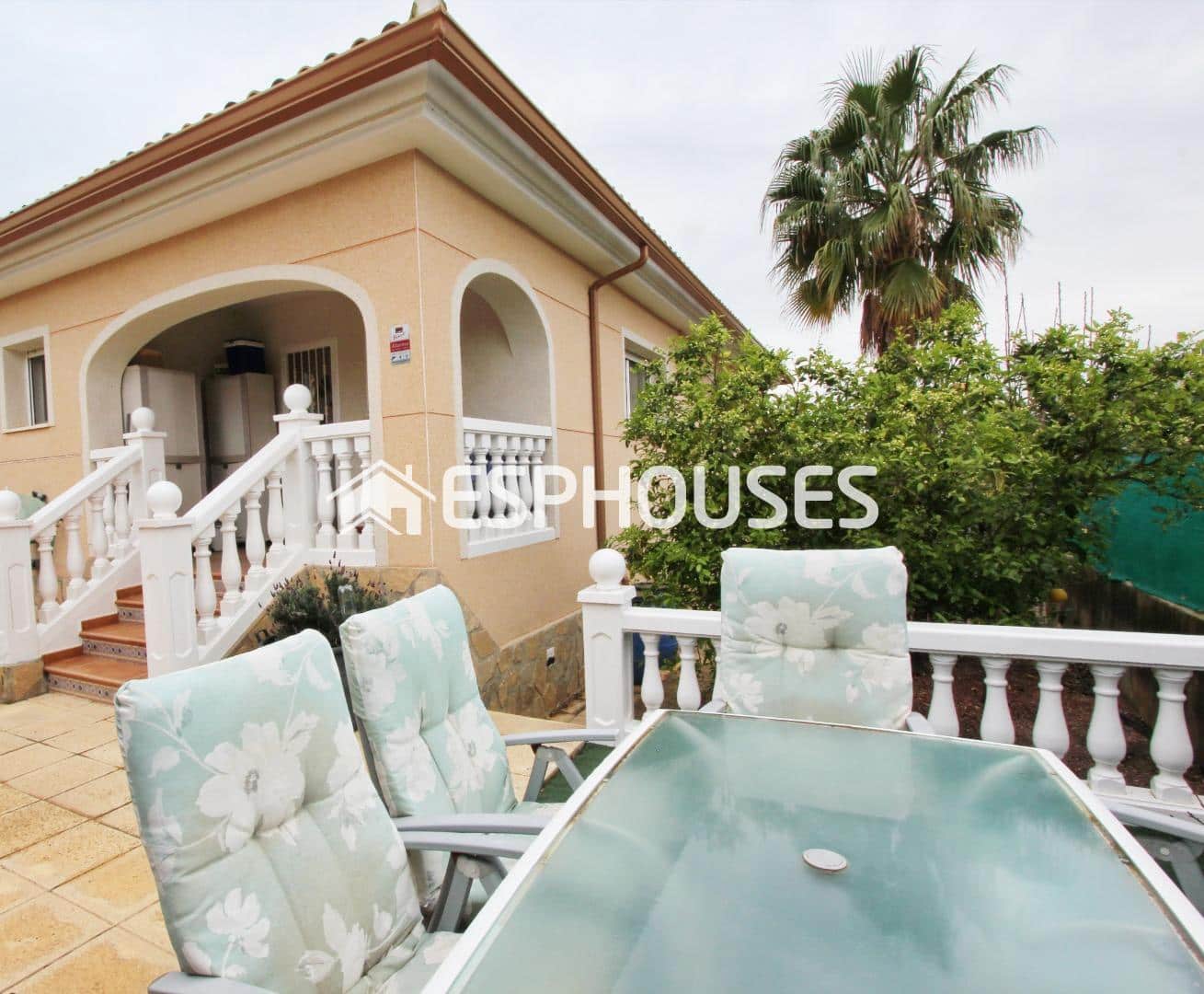 4 soverom Villa til salgs i Busot med svømmebasseng garasje - € 595 000 (Ref: 9756651)