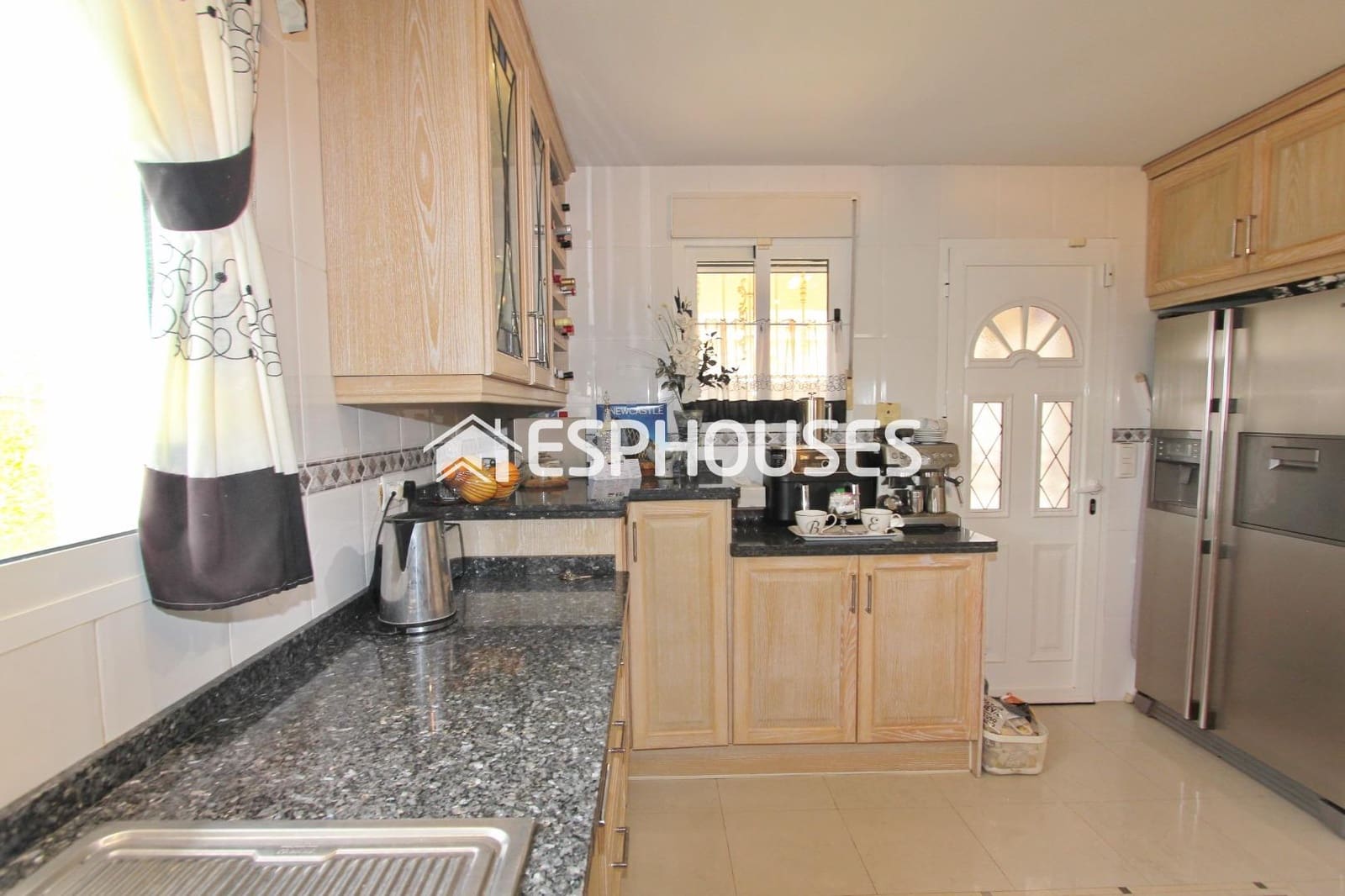 4 soverom Villa til salgs i Busot med svømmebasseng garasje - € 595 000 (Ref: 9756651)