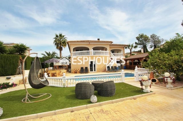 4 makuuhuone Huvila myytävänä paikassa Bonalba, Busot mukana uima-altaan 
autotalli - 595 000 € (Ref: 9756651)