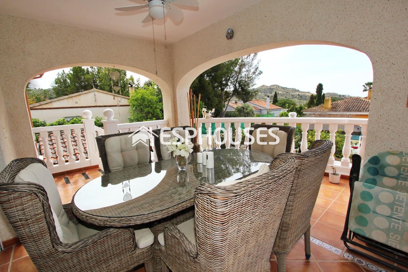 4 soverom Villa til salgs i Busot med svømmebasseng garasje - € 595 000 (Ref: 9756651)