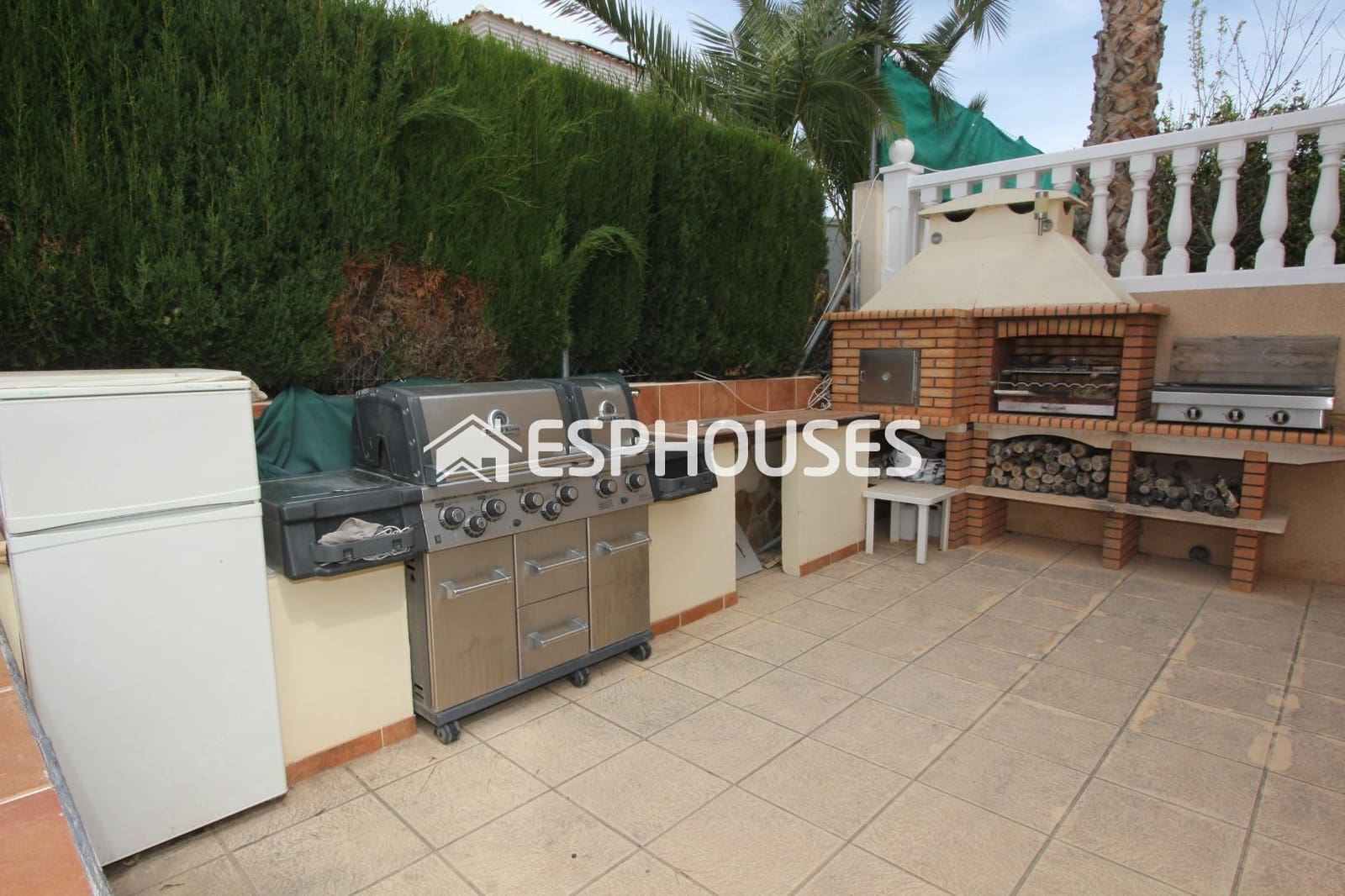 4 soverom Villa til salgs i Busot med svømmebasseng garasje - € 595 000 (Ref: 9756651)