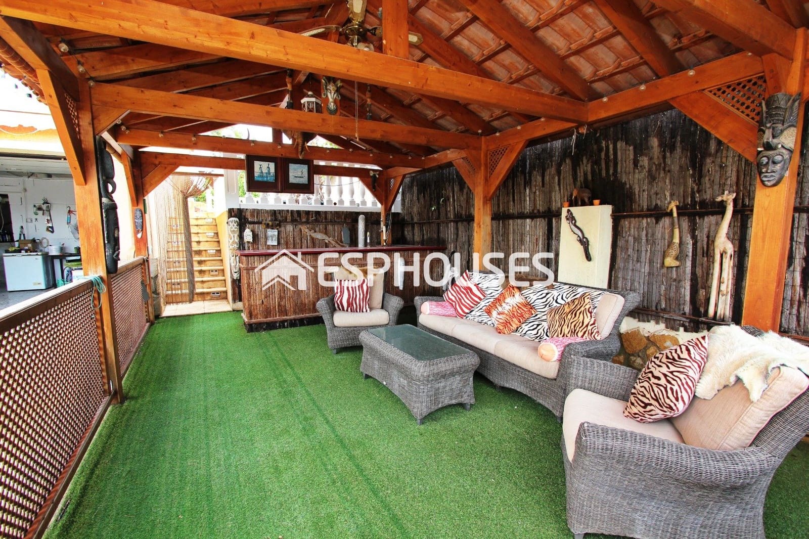 4 sypialnia Willa na sprzedaż w Busot z basenem garażem - 575 000 € (Ref: 9756651)